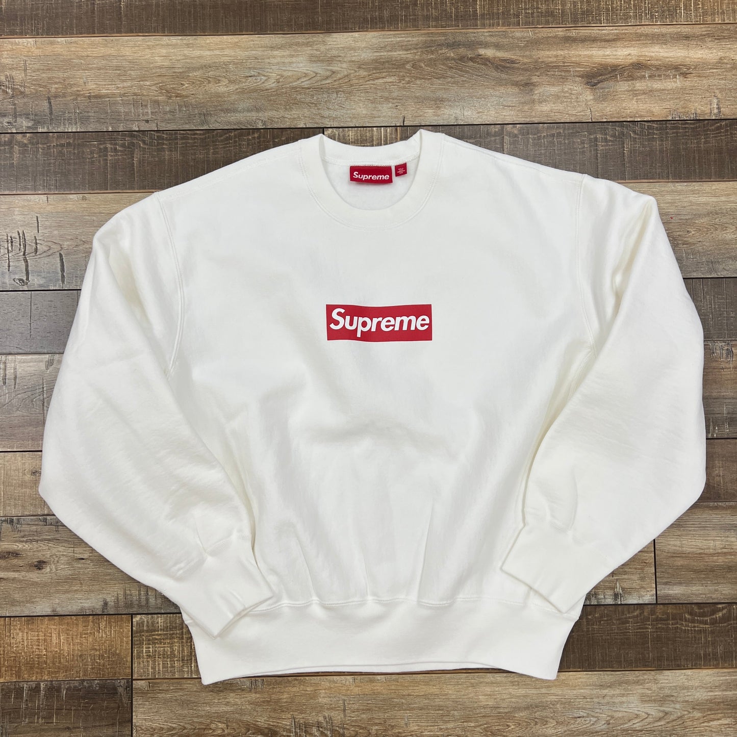 Supreme Washed Box Logo Crewneck White, size S, brand new condition.