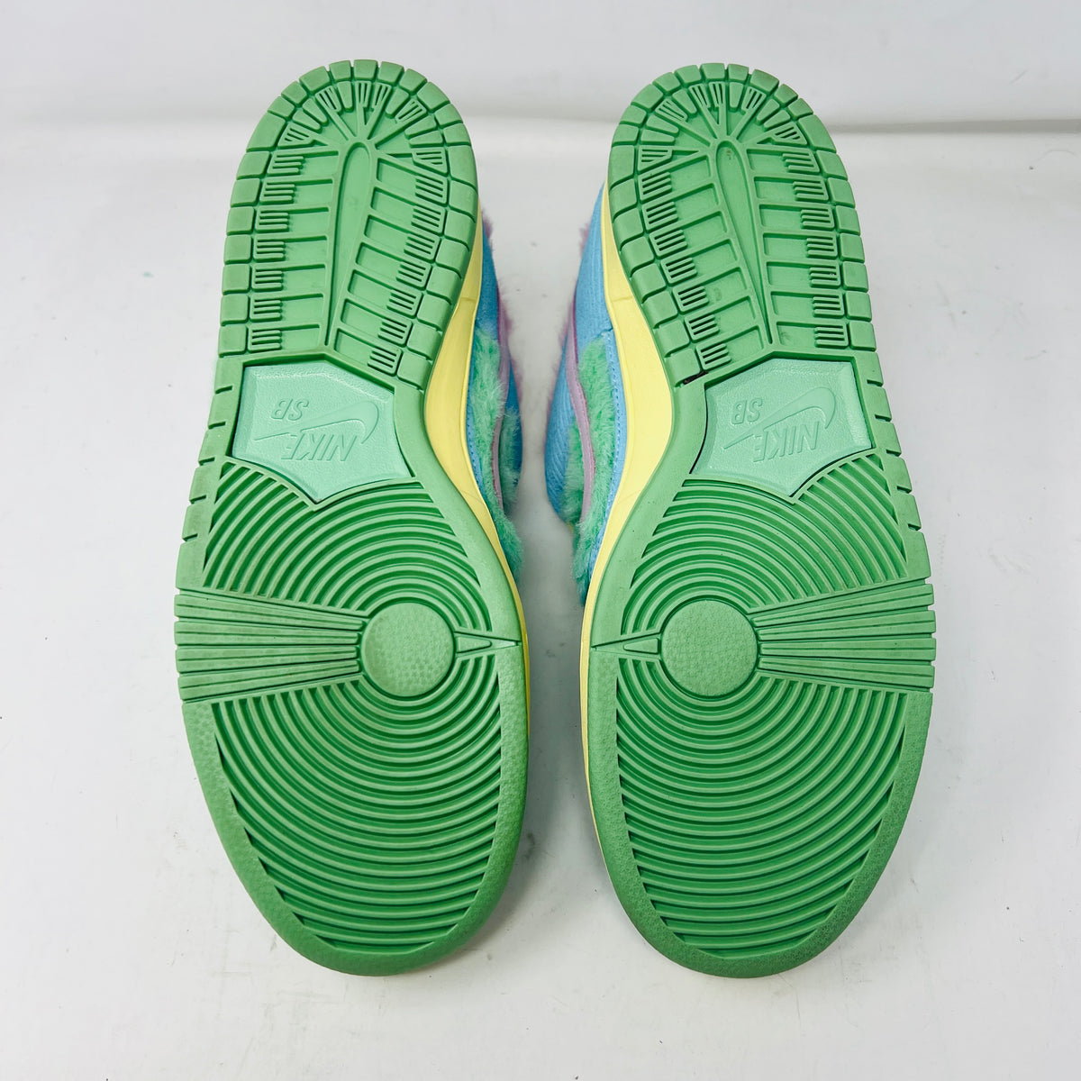 Nike SB Dunk Low Verdy Visty