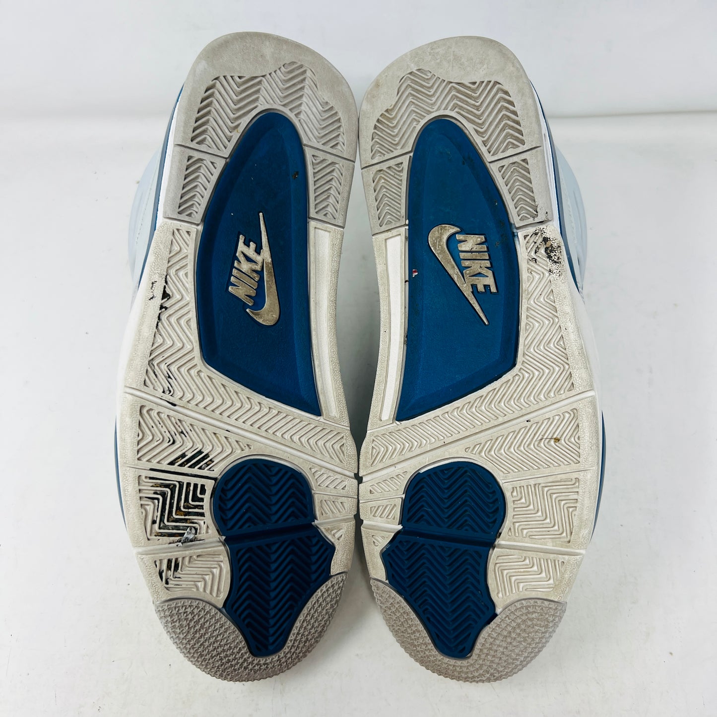 Jordan 4 Retro Military Blue (2024)
