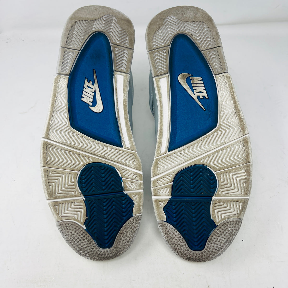 Jordan 4 Retro Military Blue (2024)