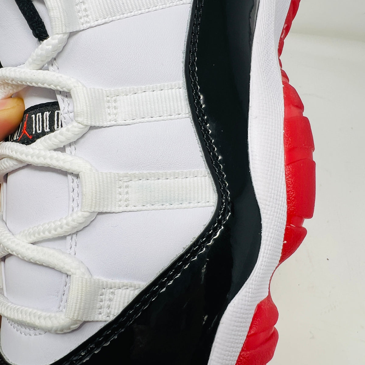 Jordan 11 Retro Low Concord Bred
