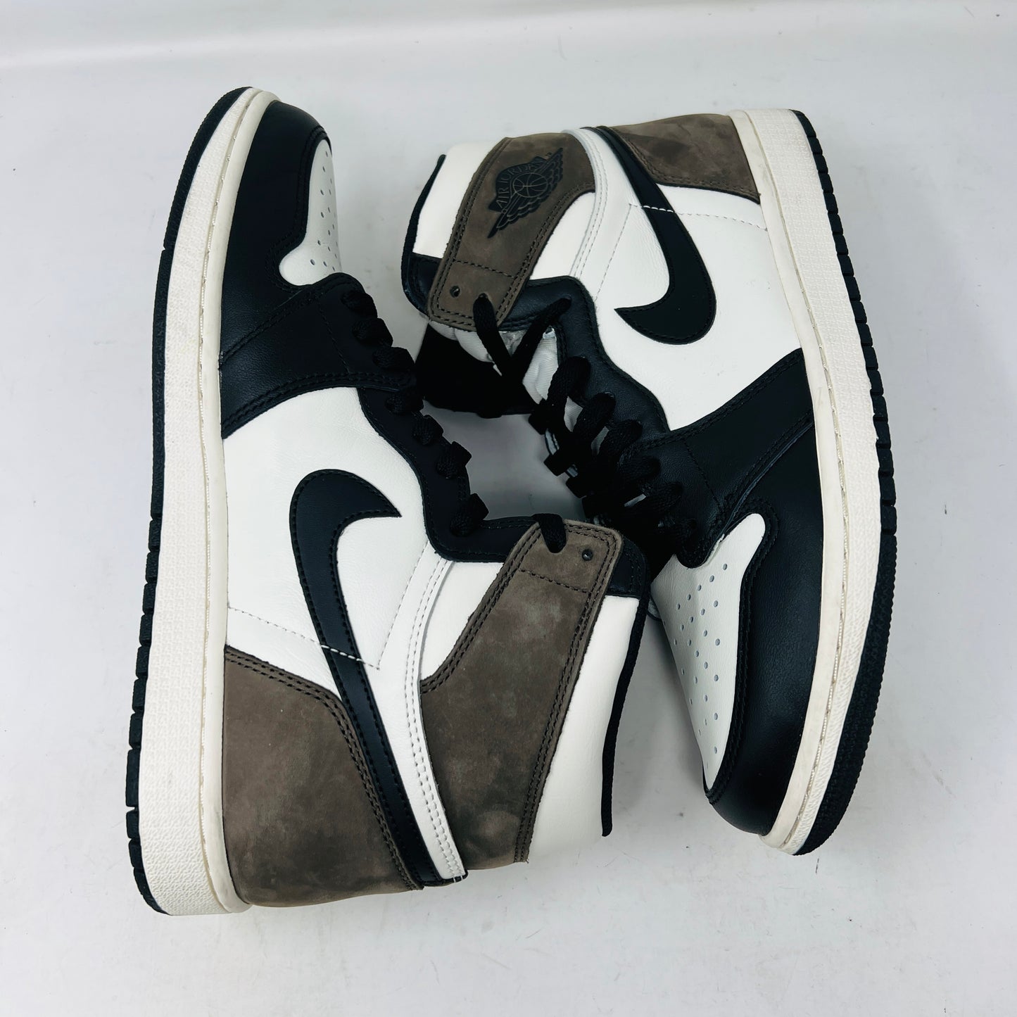 Jordan 1 Retro High Dark Mocha