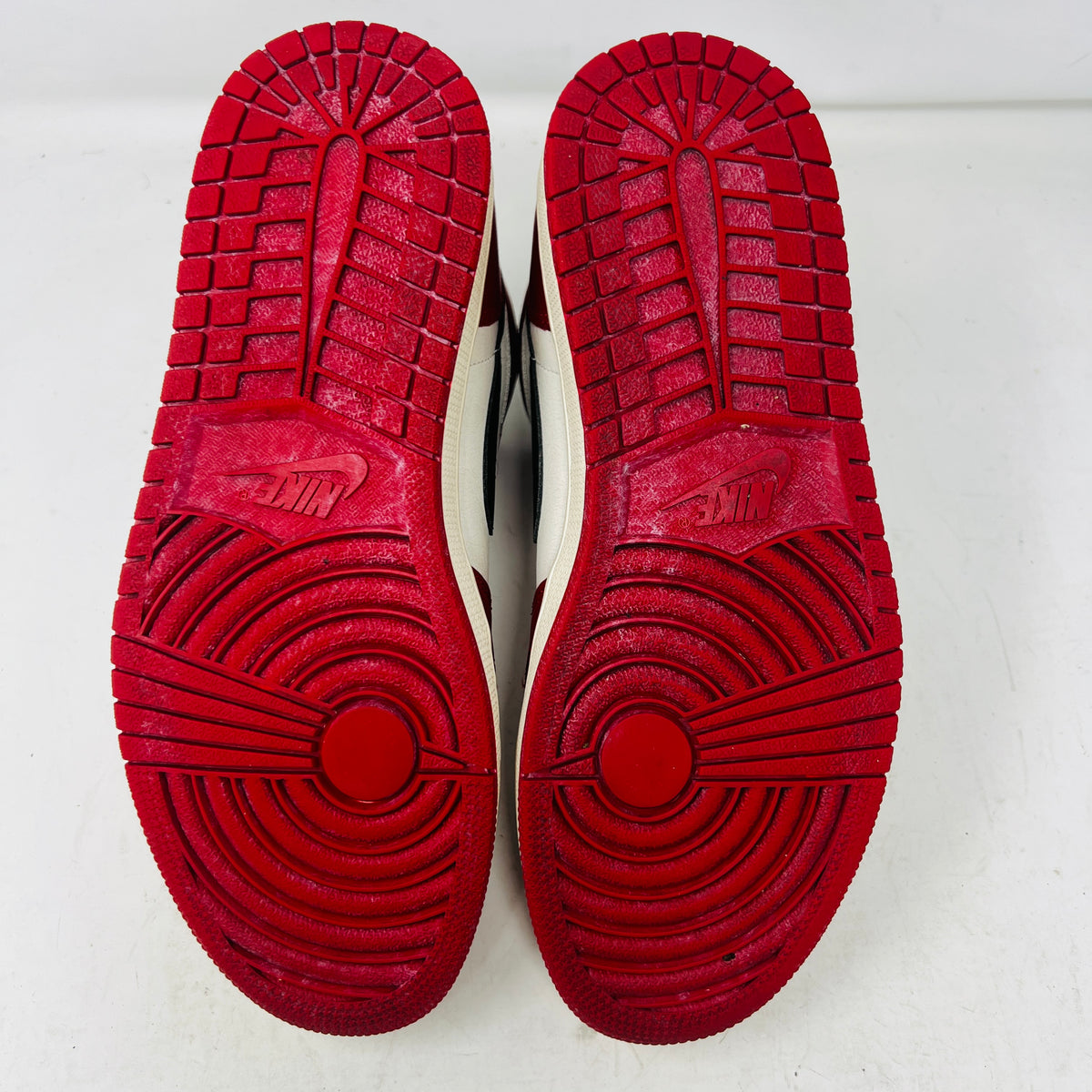 Jordan 1 Retro High OG Chicago Lost and Found