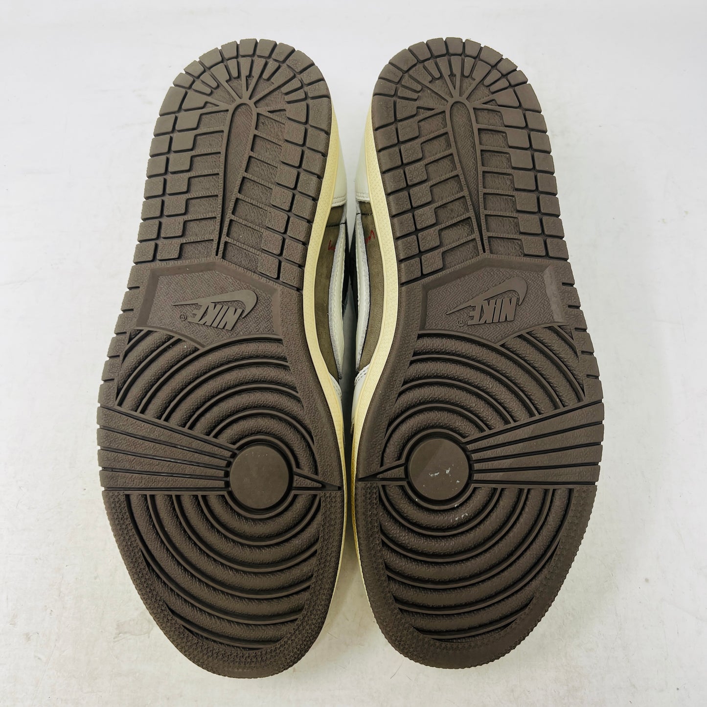 Jordan 1 Retro Low OG SP Travis Scott Reverse Mocha