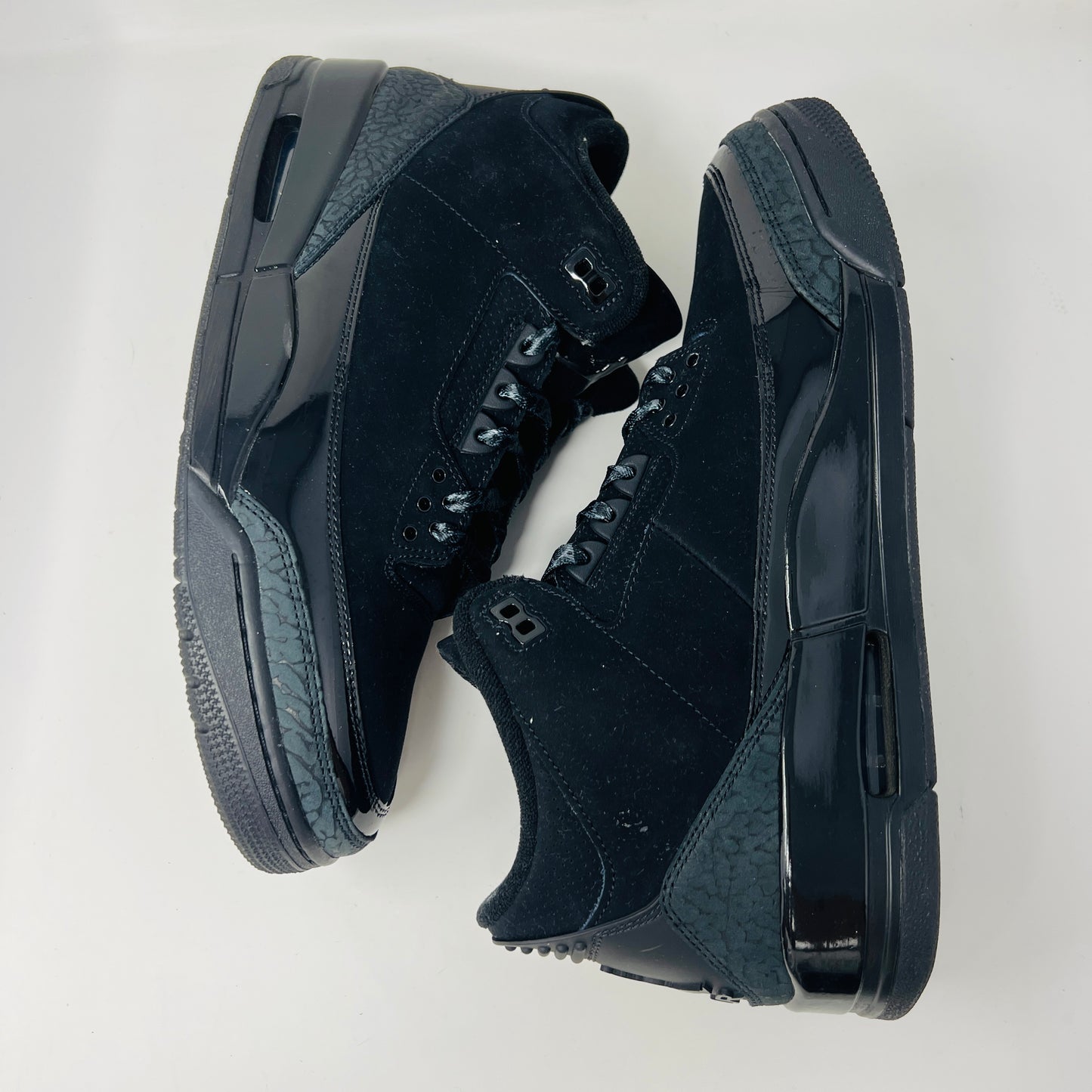 Jordan 3 Retro Black Cat (2025)