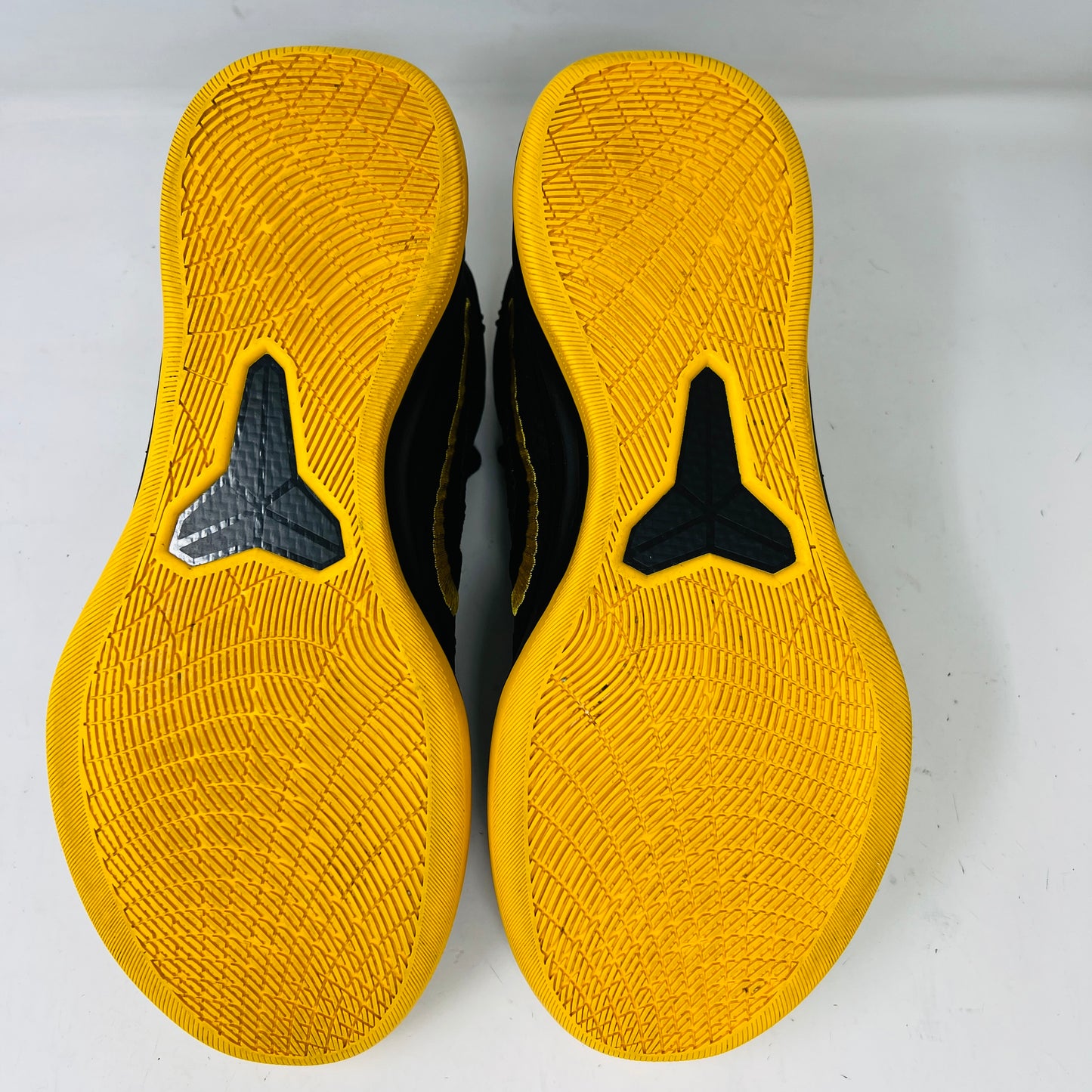 Nike Kobe A.D. Mid Lakers Black Mamba