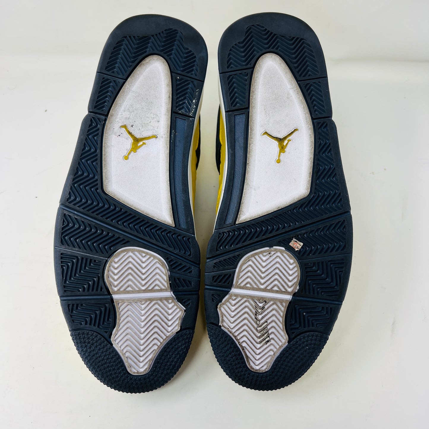Jordan 4 Retro Lightning (2021)