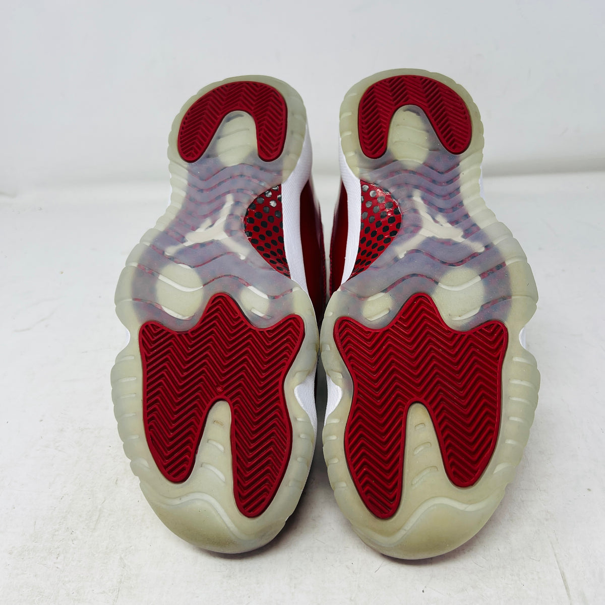 Jordan 11 Retro Cherry (2022)