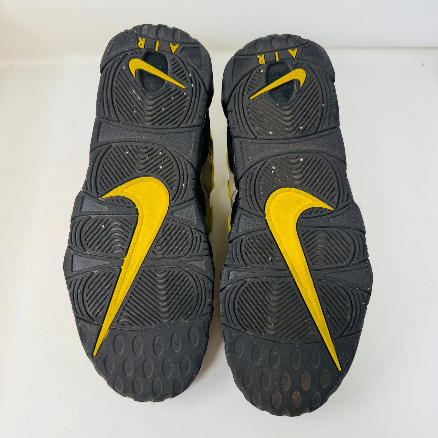 Nike Air More Uptempo Low AMBUSH Vivid Sulfur Limestone