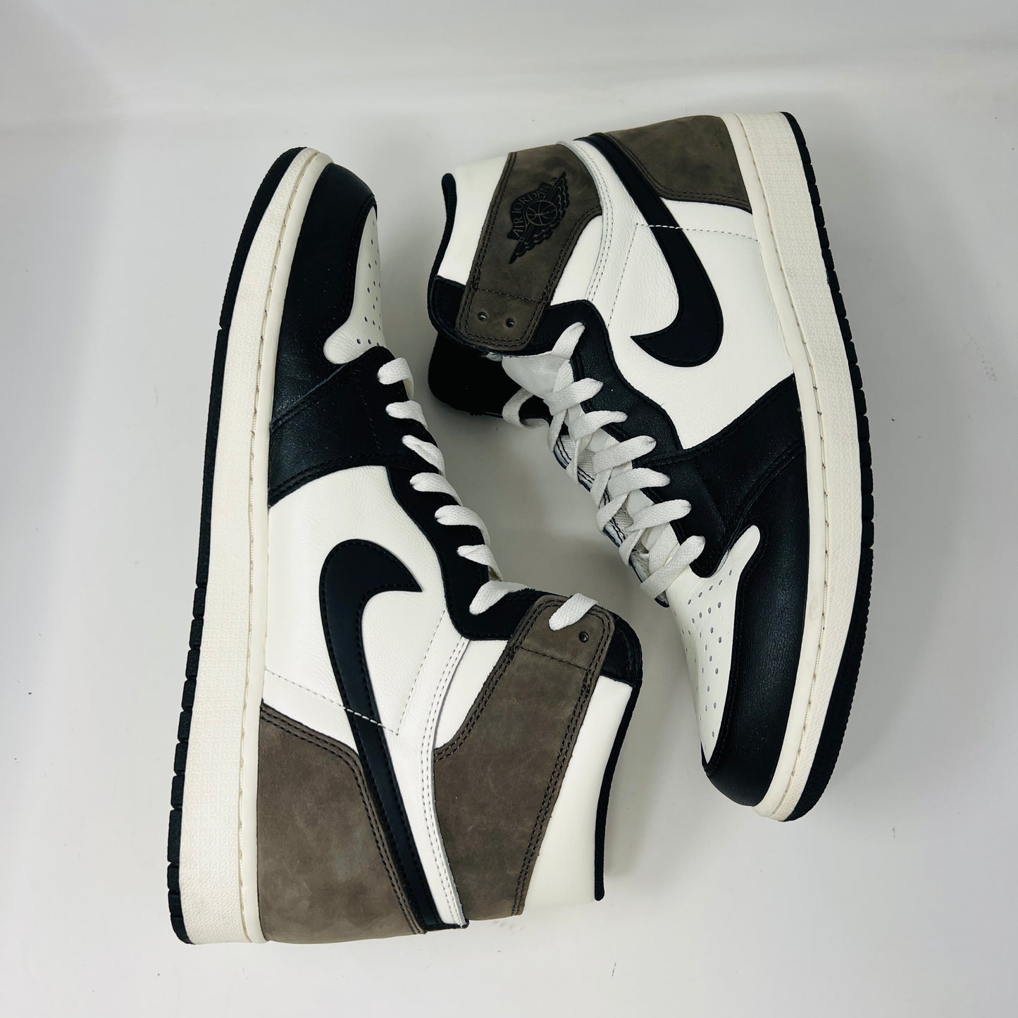 Jordan 1 Retro High Dark Mocha