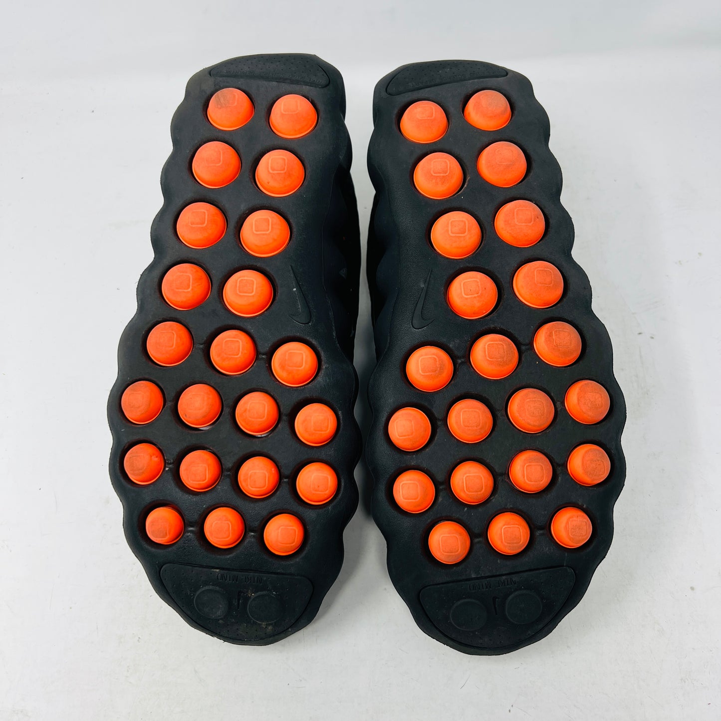 Nike Mind 002 Black Hyper Crimson