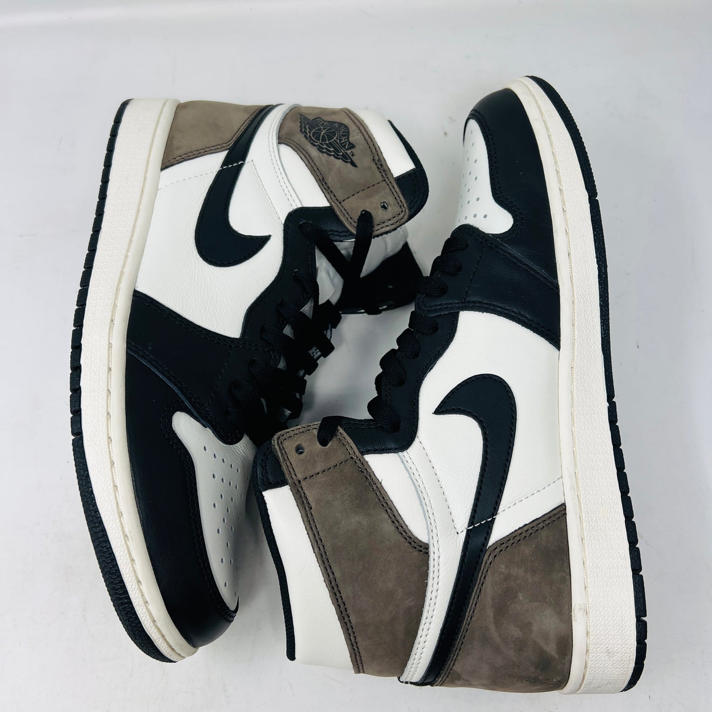 Jordan 1 Retro High Dark Mocha