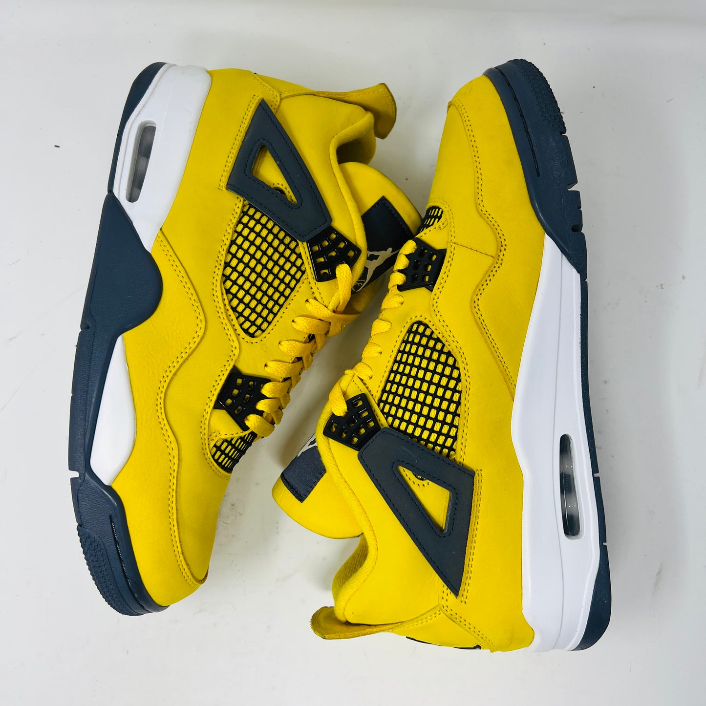 Jordan 4 Retro Lightning (2021)