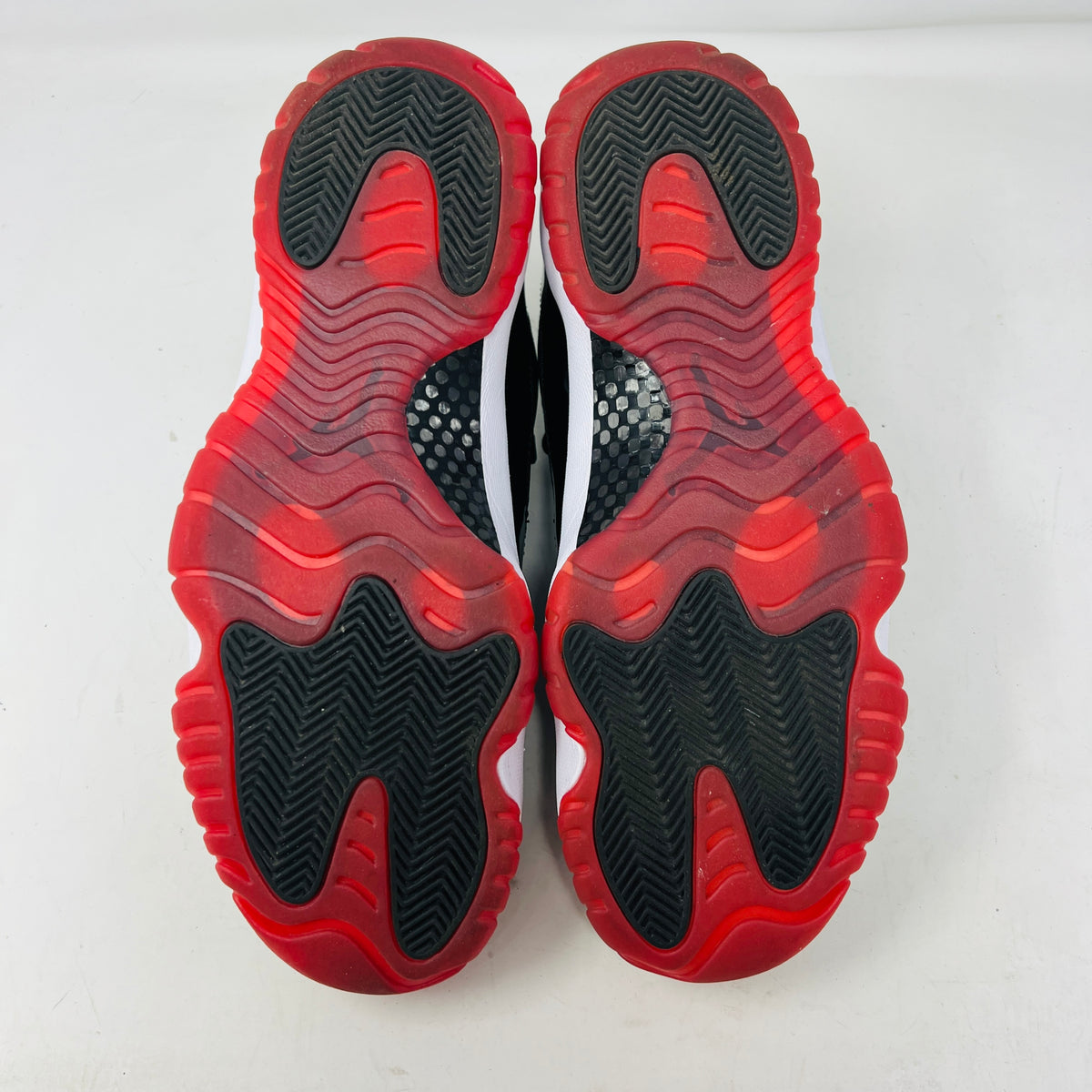 Jordan 11 Retro Low Bred (2025)