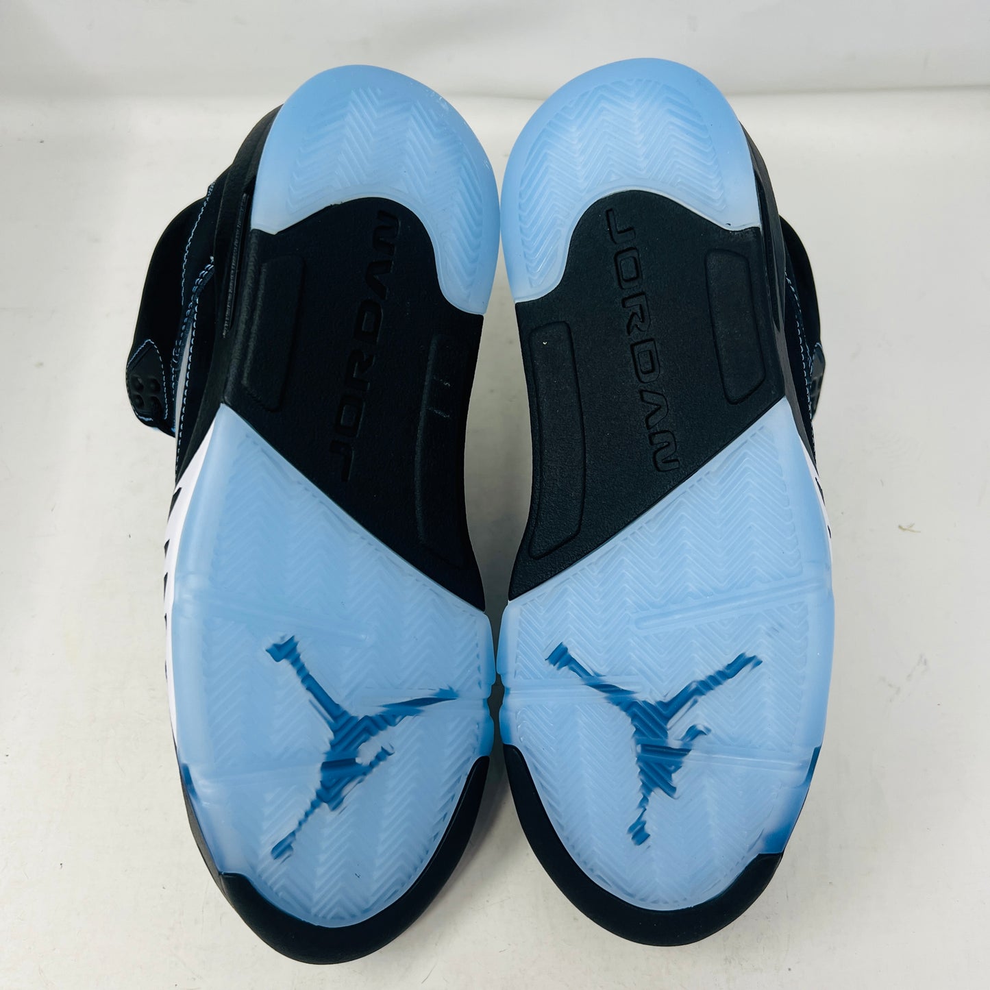 Jordan 5 Retro Black University Blue (2026)