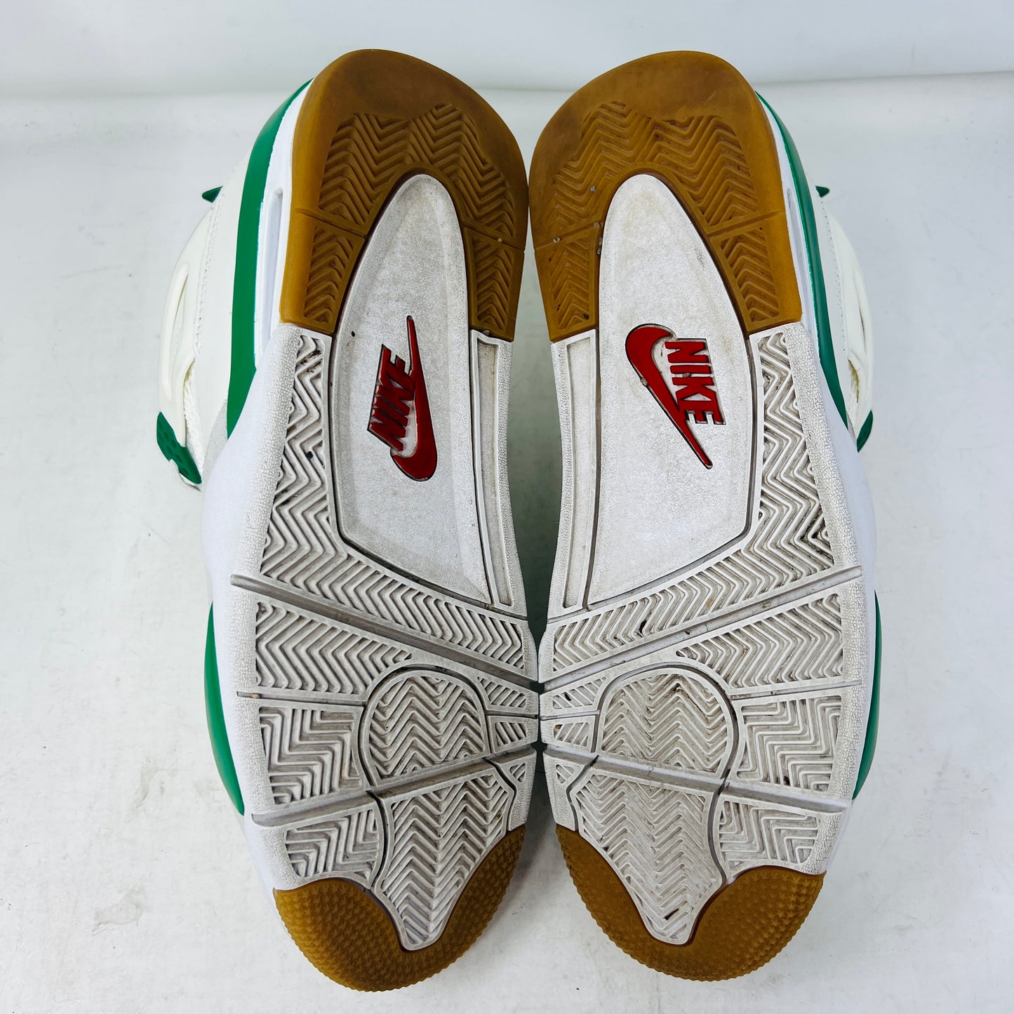 Jordan 4 Retro SB Pine Green