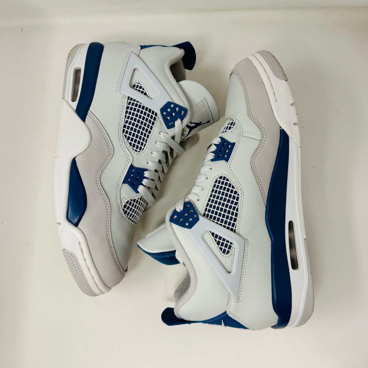 Jordan 4 Retro Military Blue (2024)