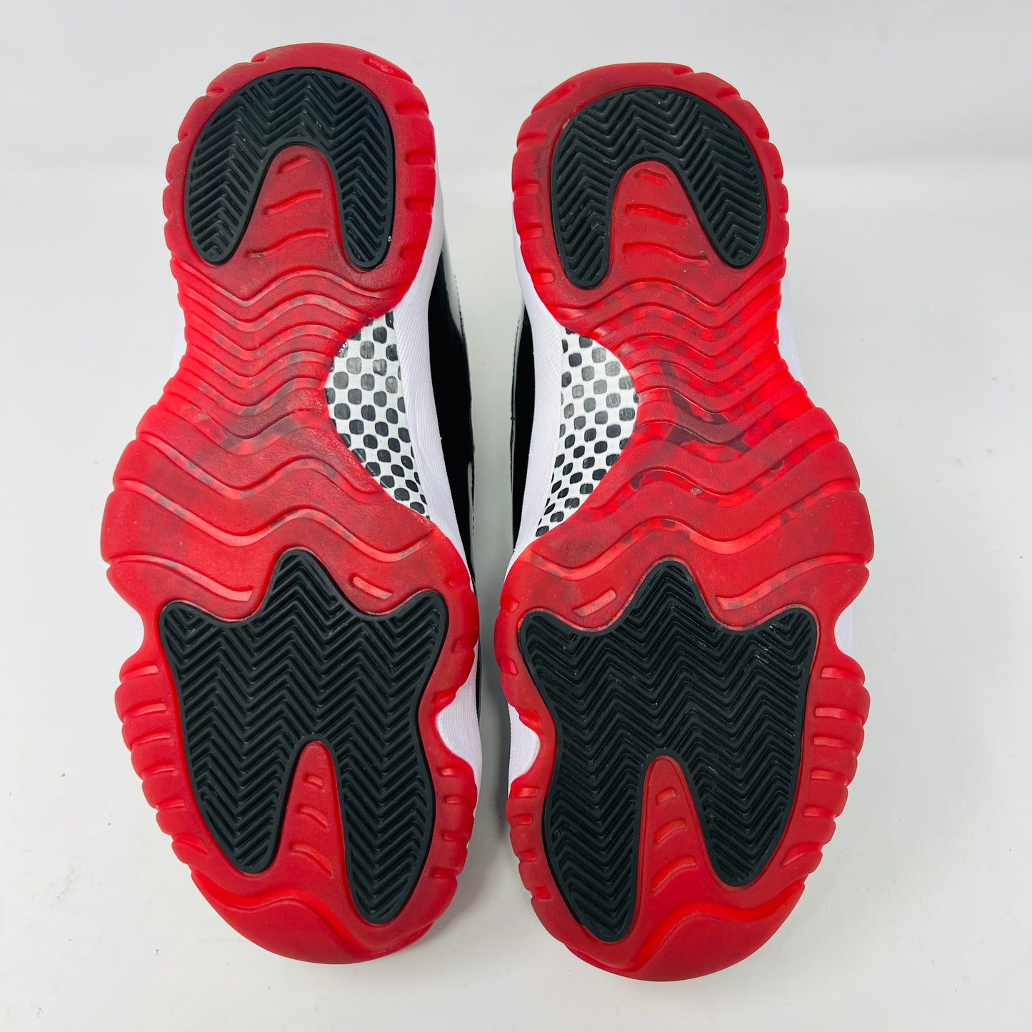 Jordan 11 Retro Playoffs Bred (2019)