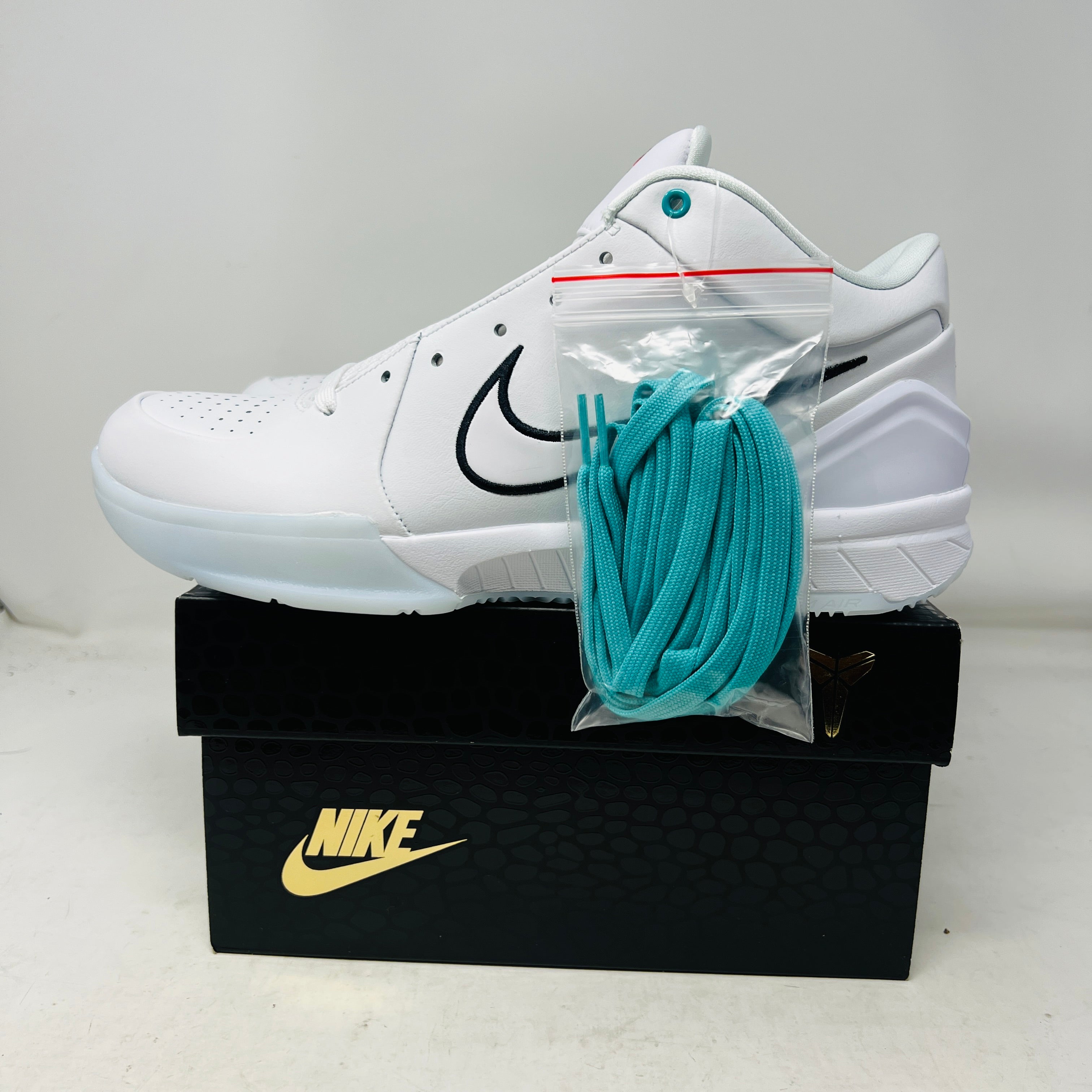 Kobe IV Protro ホワイト 12サイズ 30cm 美品 NIKE Nike Kobe 4 Protro Draft Day Pack Vancouver – Holy Ground