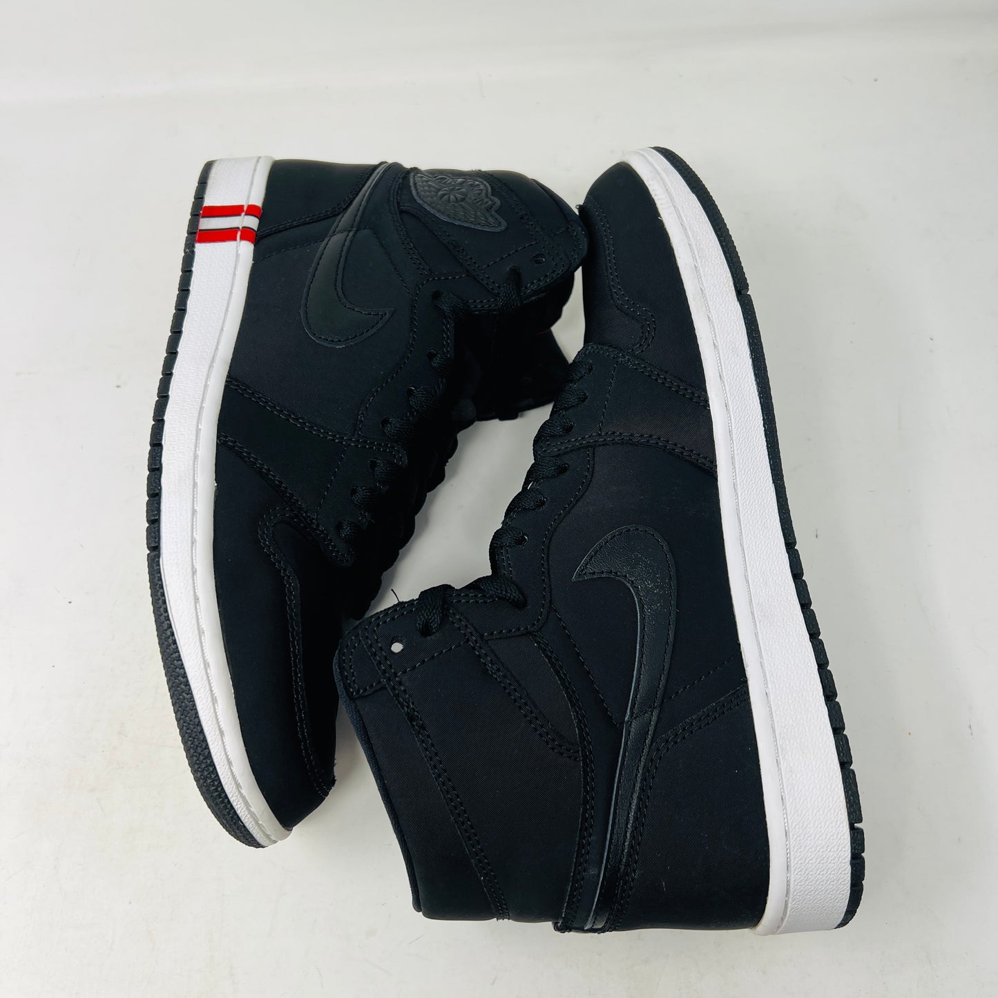 Jordan 1 Retro High Paris Saint Germain
