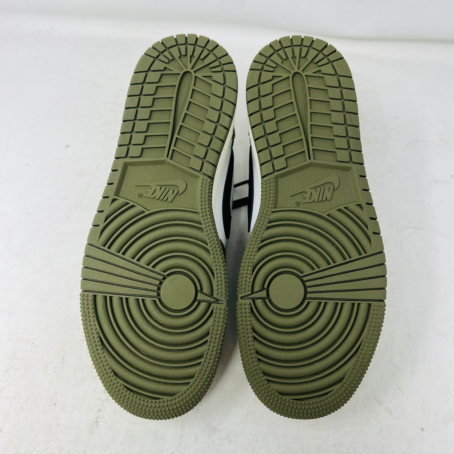 Jordan 1 Retro Low Medium Olive (GS)