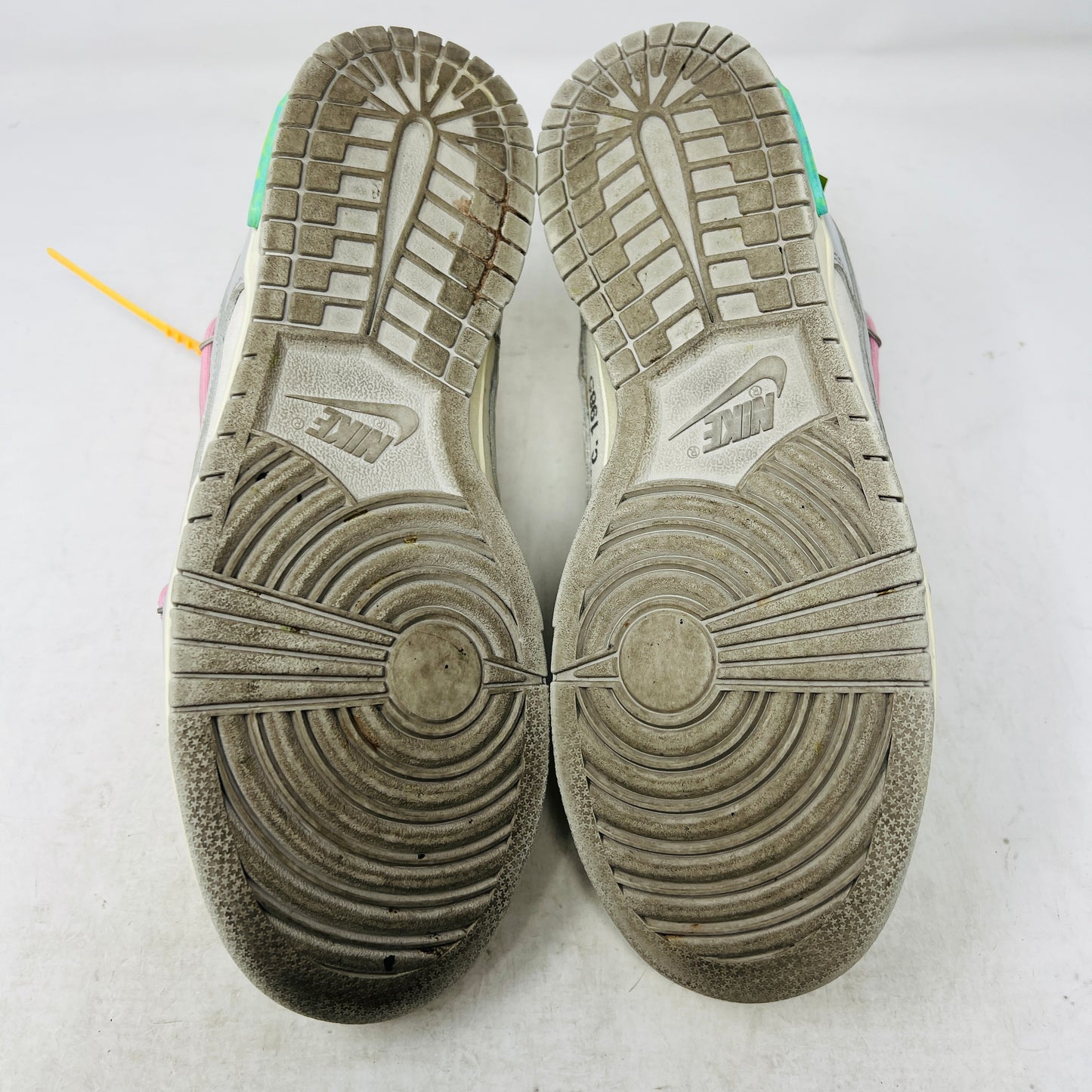 Nike Dunk Low Off-White Lot 9