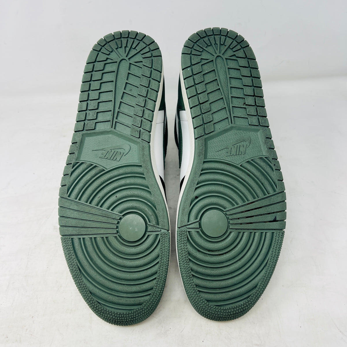 Jordan 1 Retro High Clay Green