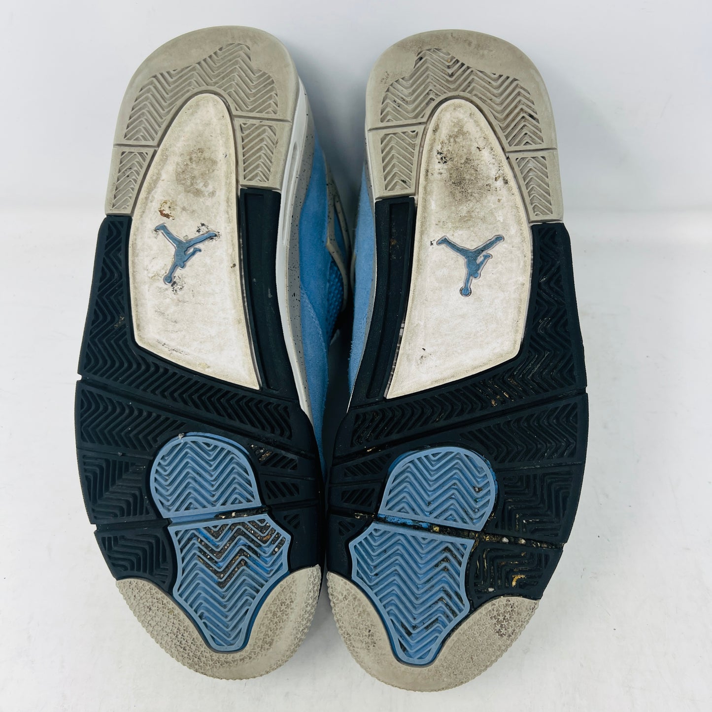 Jordan 4 Retro University Blue