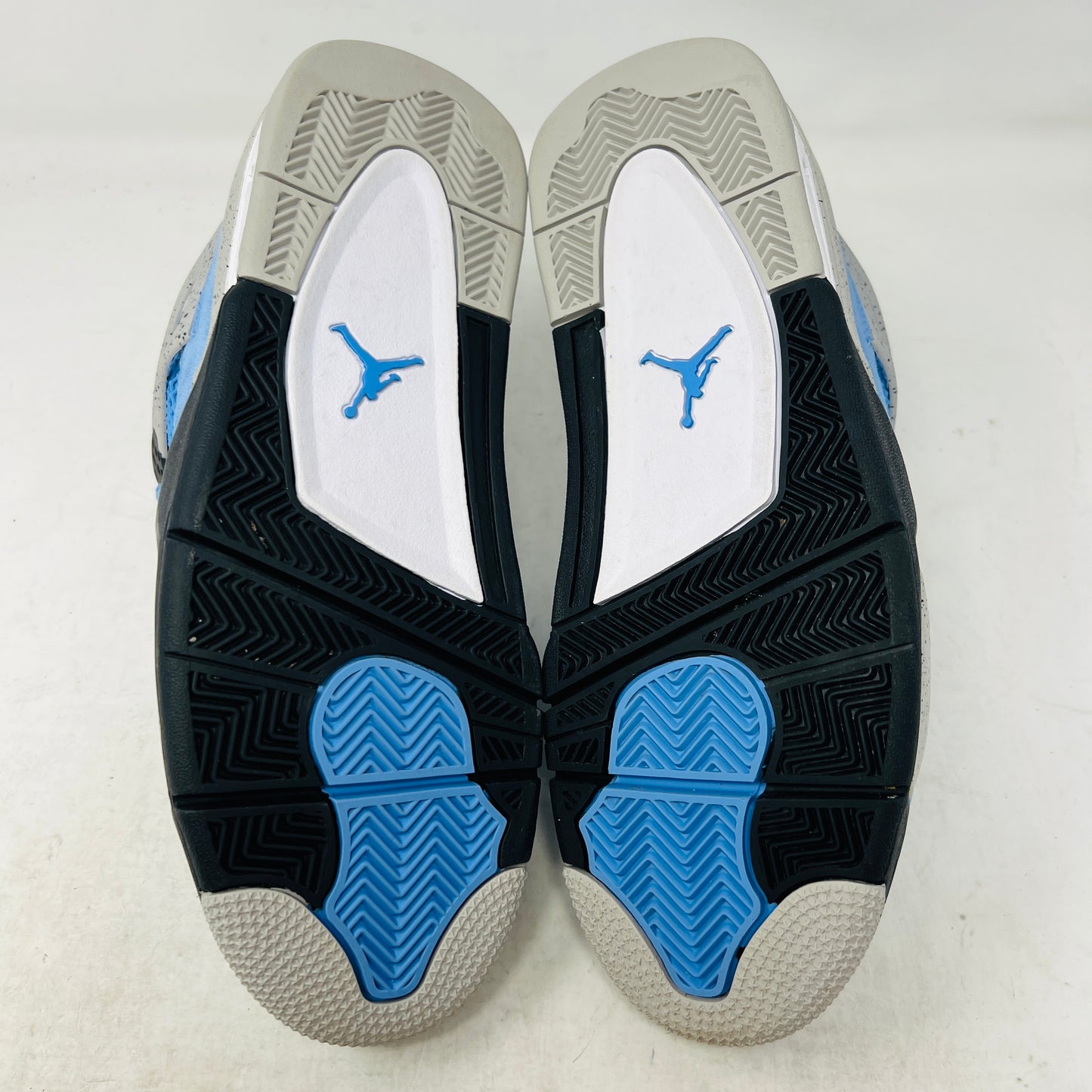 Jordan 4 Retro University Blue