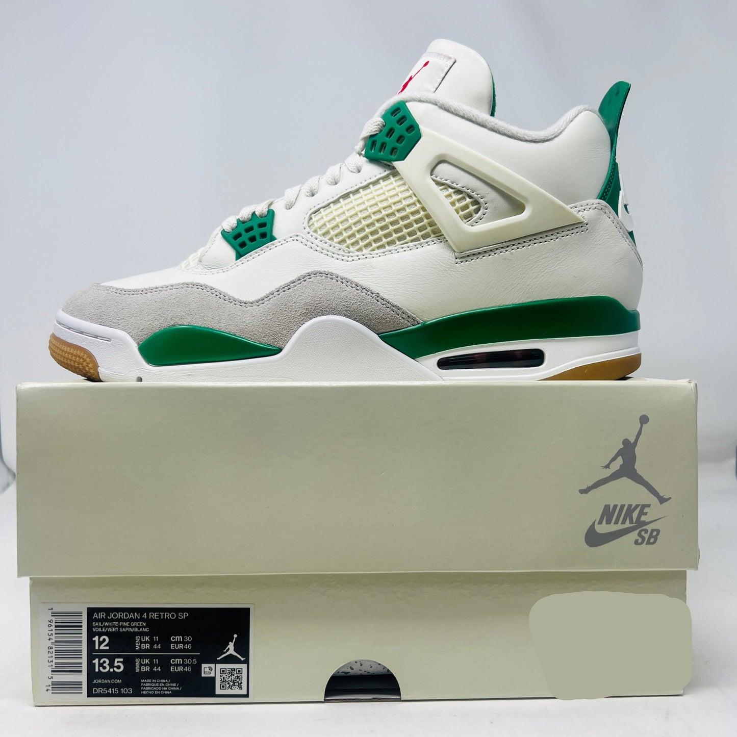 Jordan 4 Retro SB Pine Green