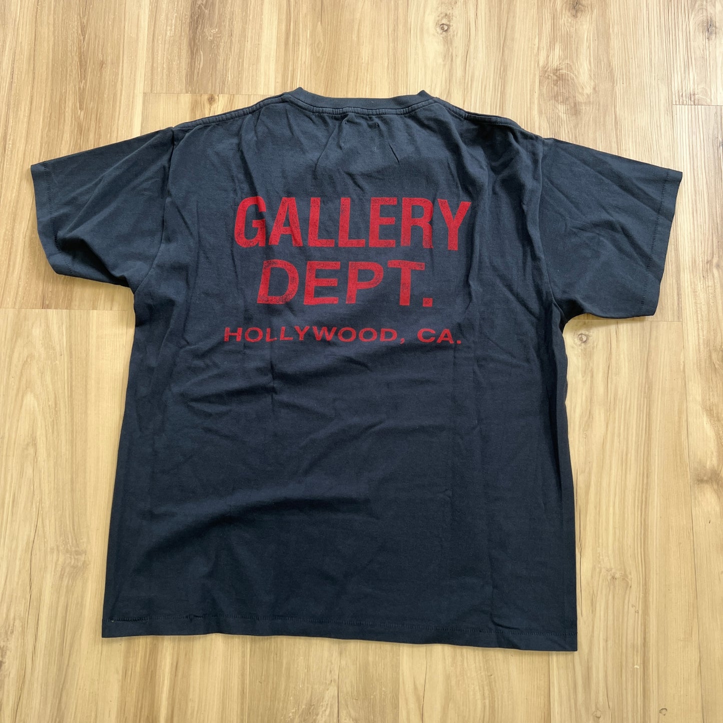 Gallery Dept. Souvenir Tee Black Red