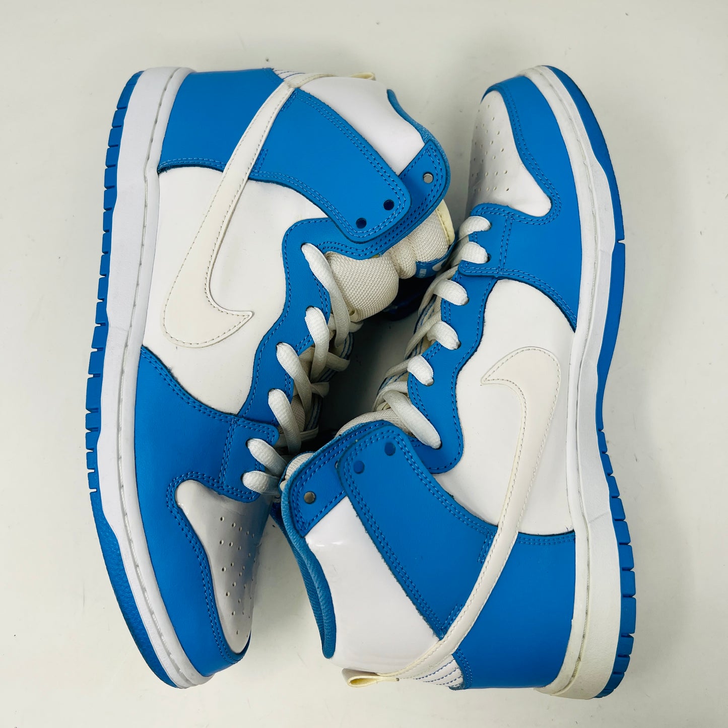 Nike SB Dunk High Rivalry