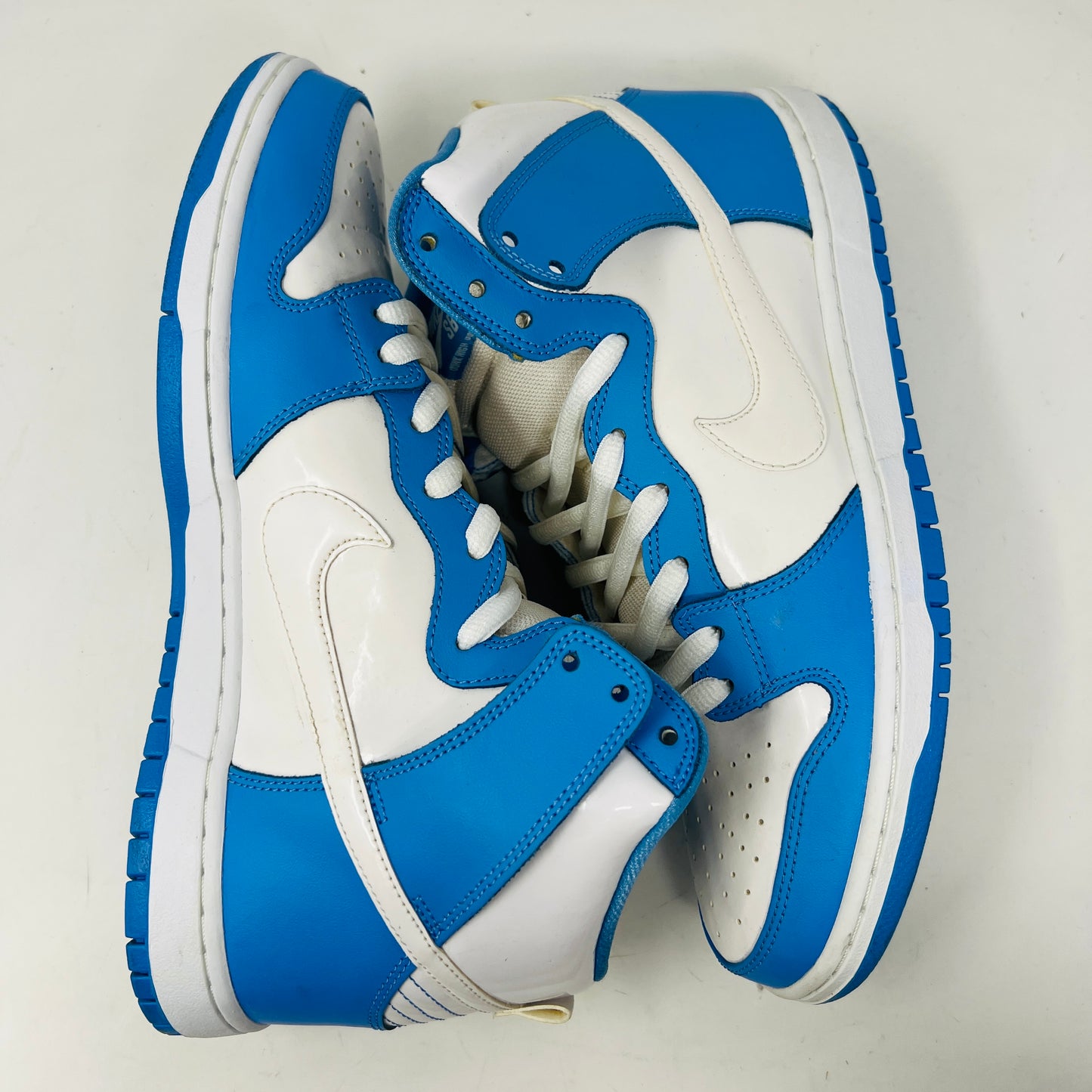 Nike SB Dunk High Rivalry