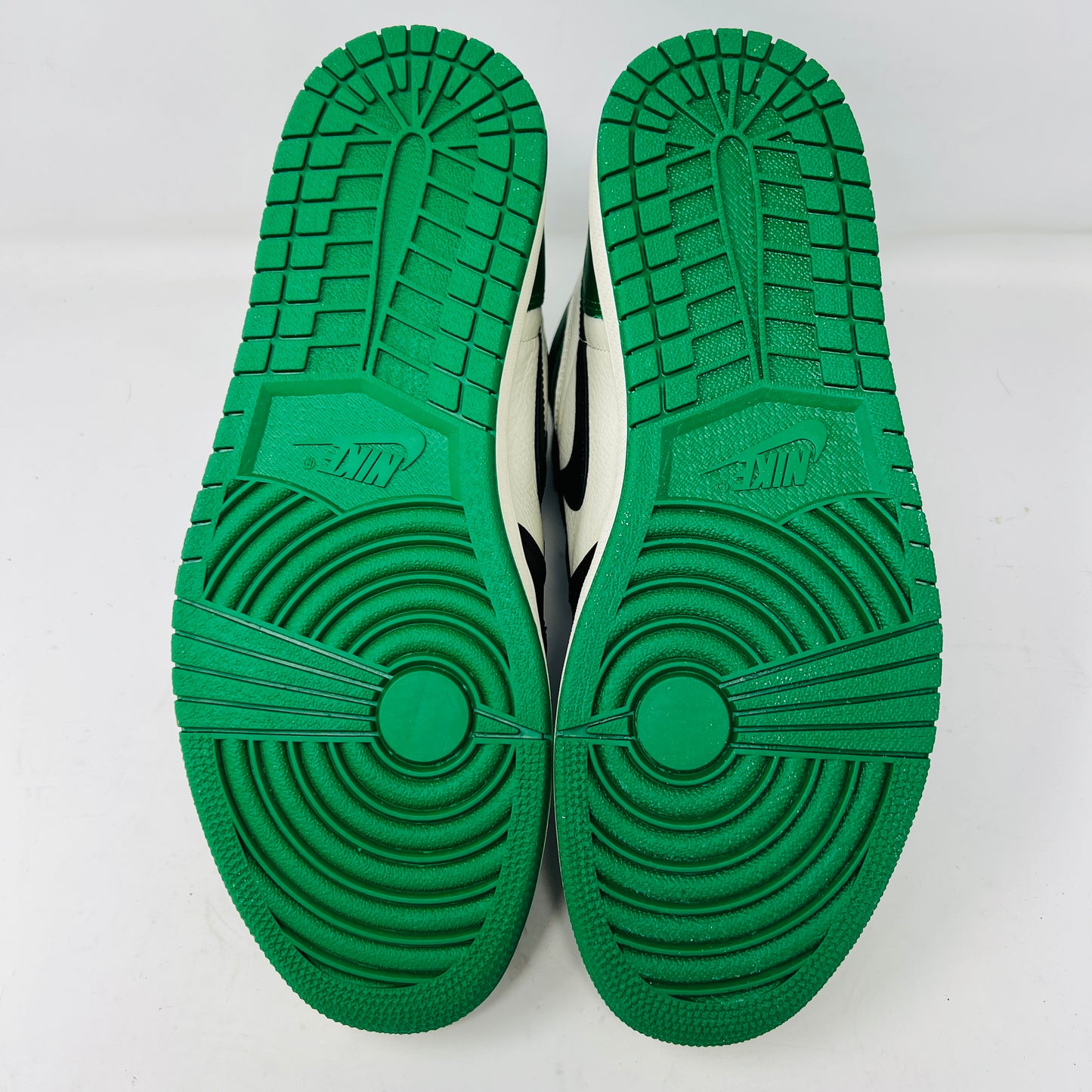 Jordan 1 Pine Green 1.0