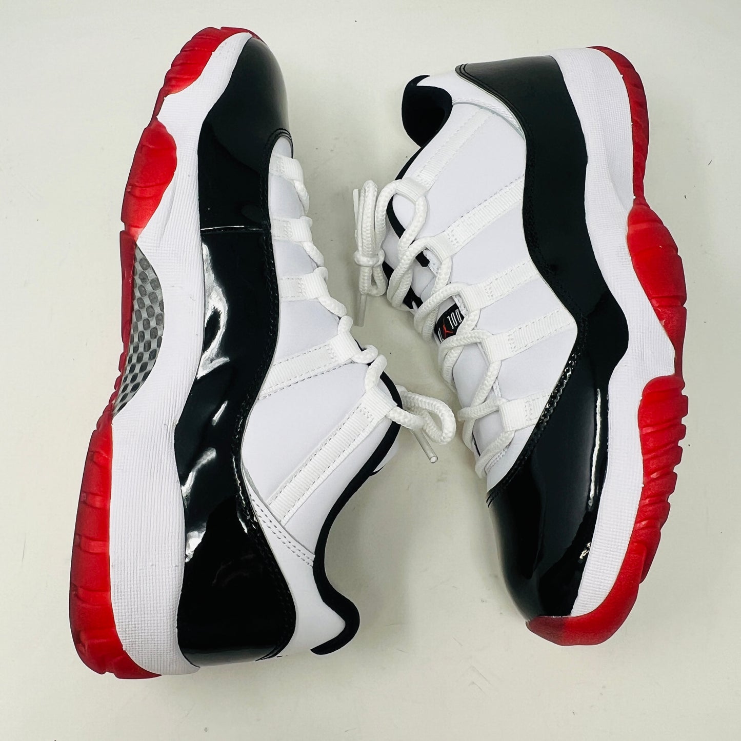 Jordan 11 Retro Low Concord Bred