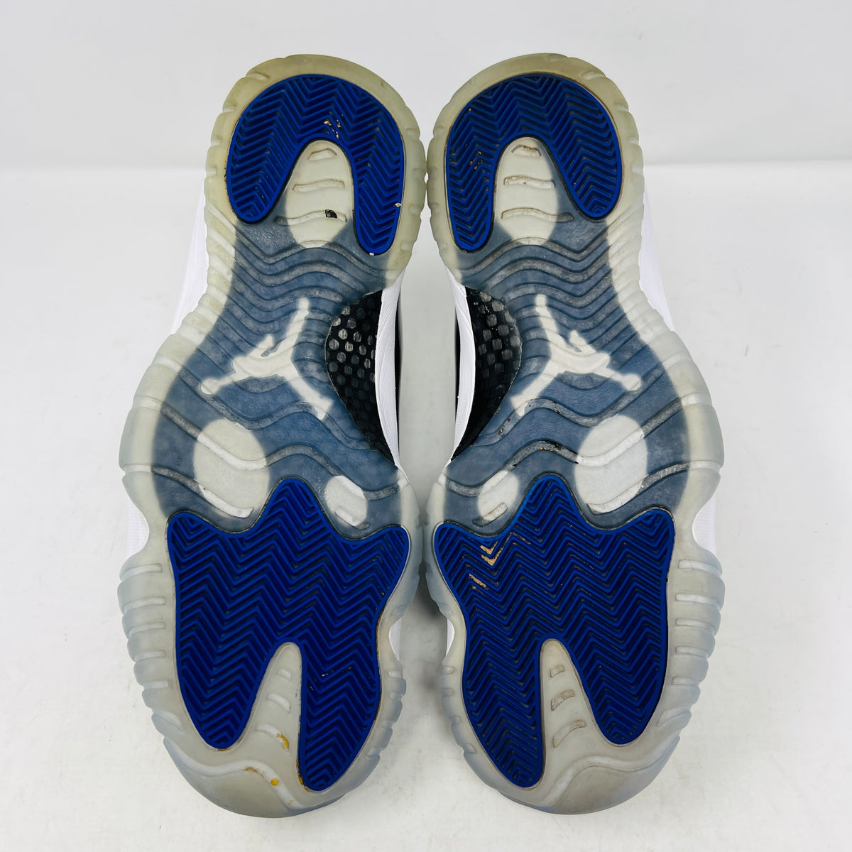 Jordan 11 Retro Space Jam (2016)