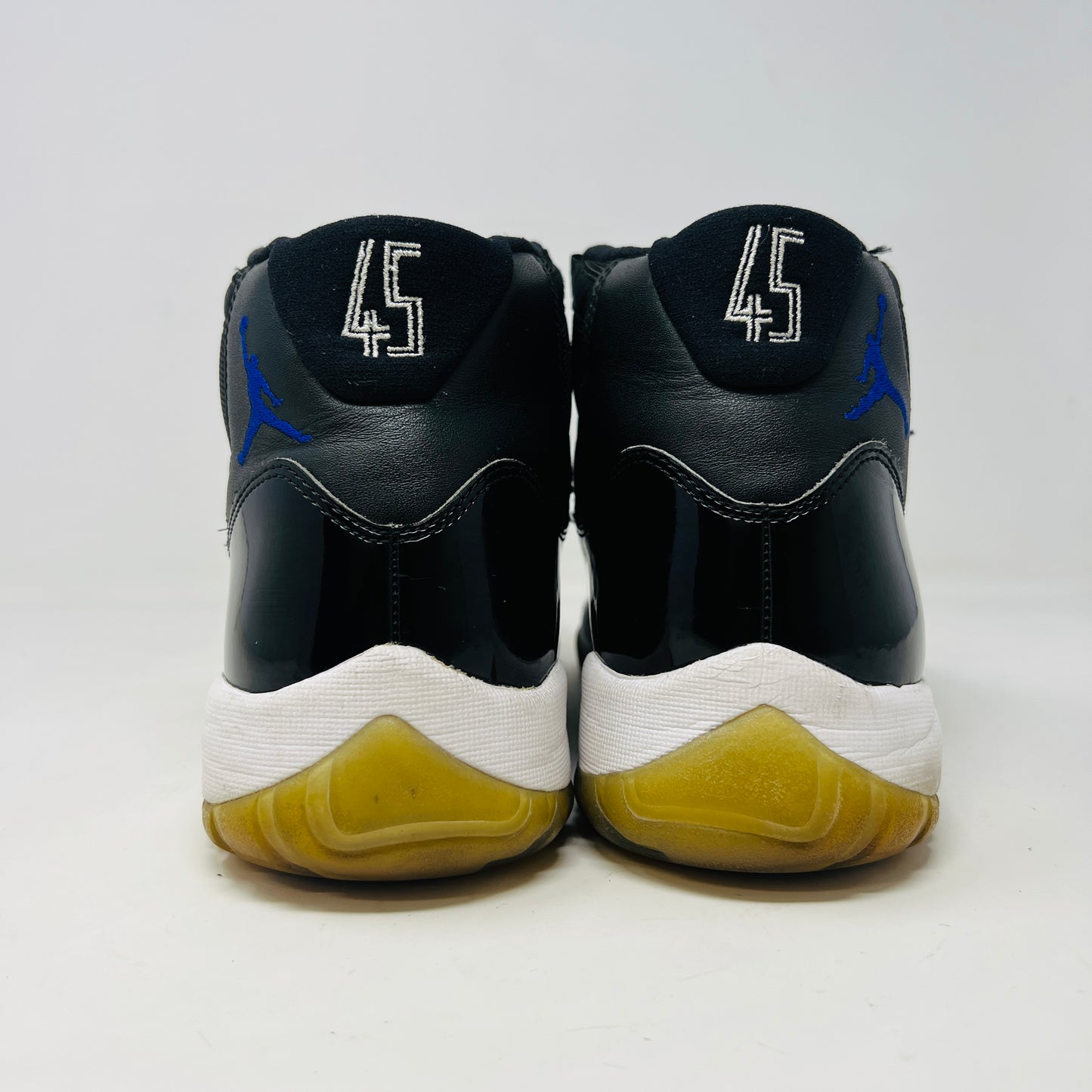 Jordan 11 Retro Space Jam (2016)