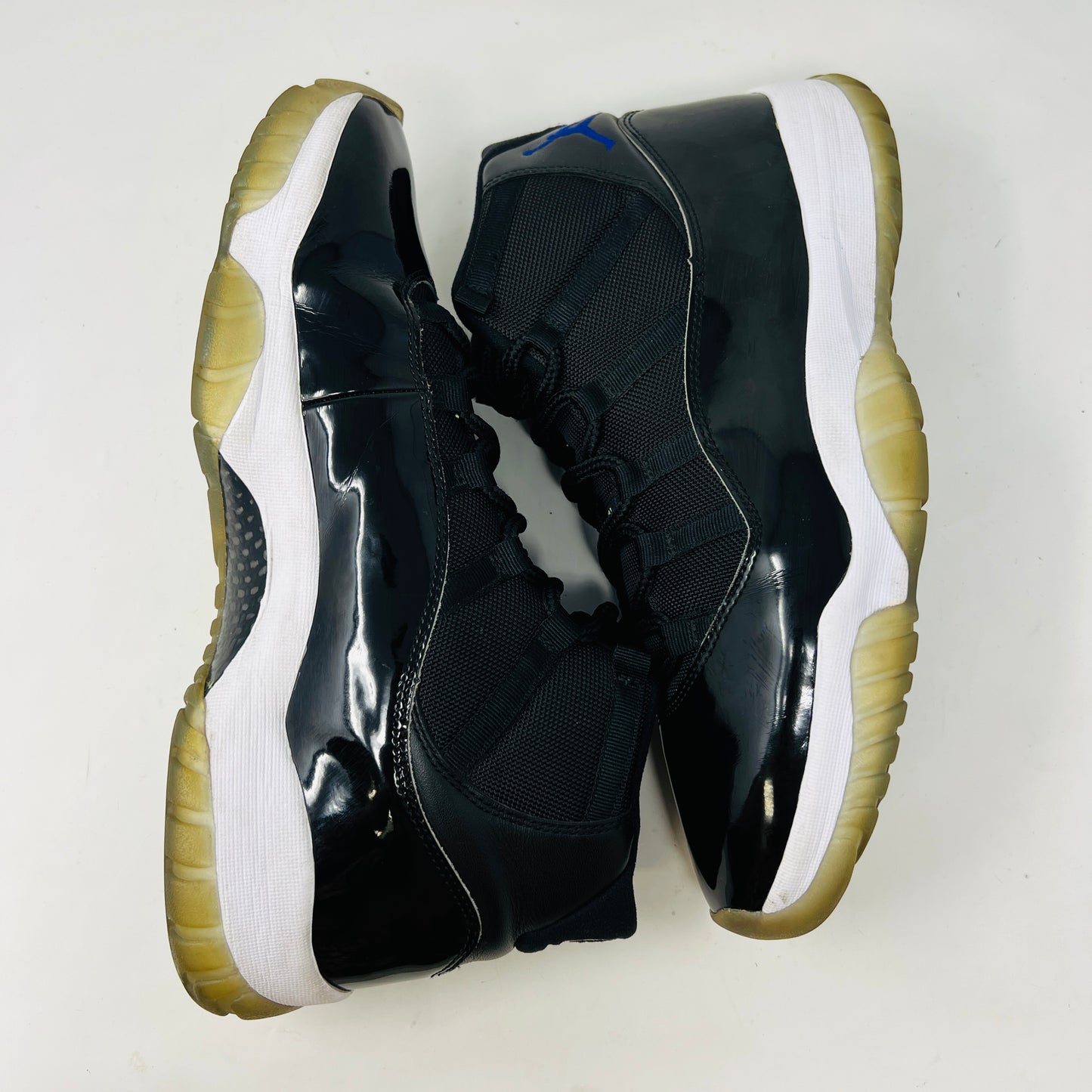 Jordan 11 Retro Space Jam (2016)