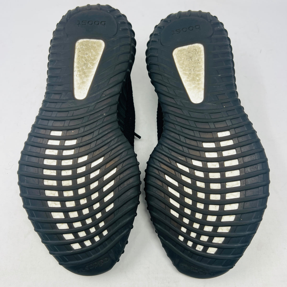 adidas Yeezy Boost 350 V2 Core Black Red