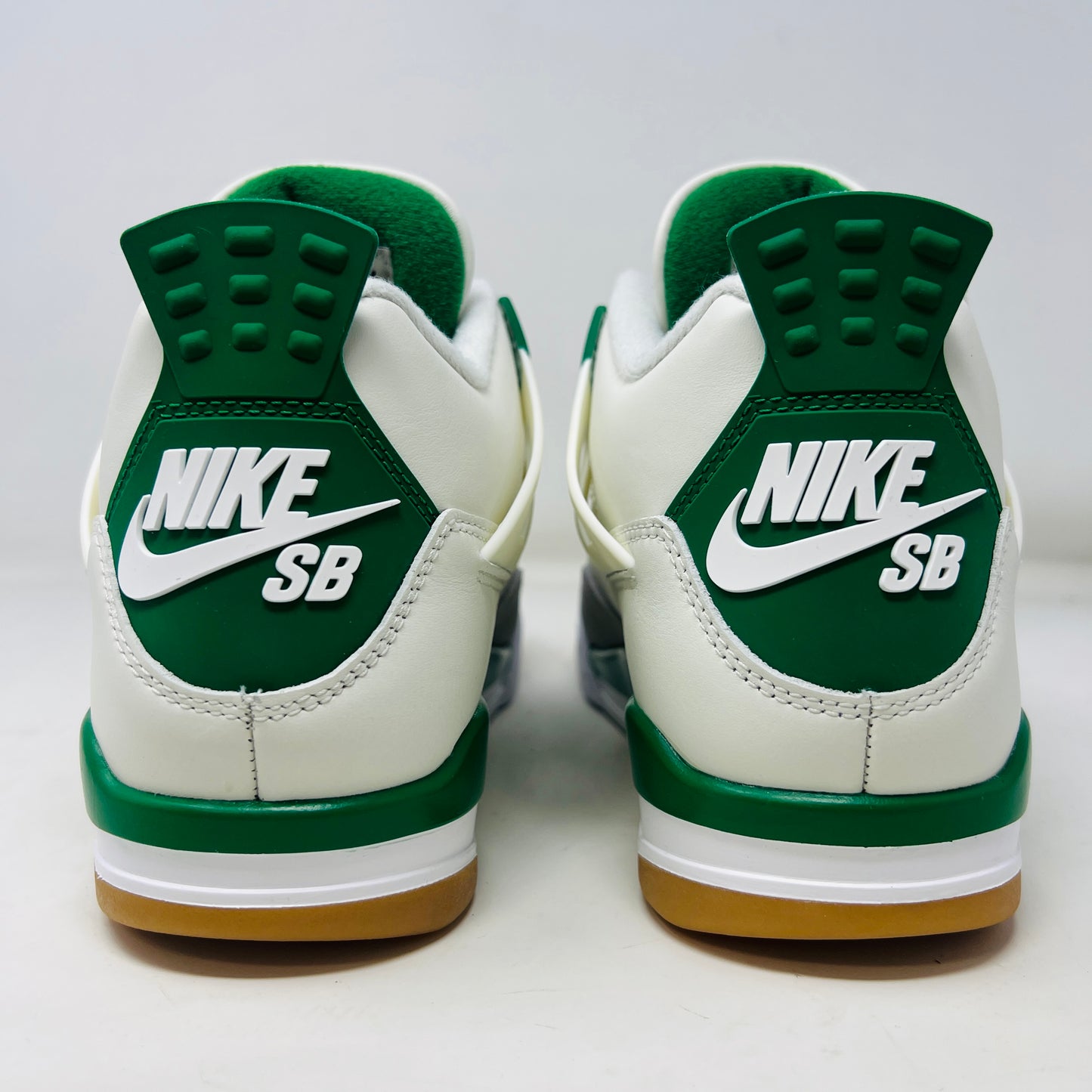 Jordan 4 Retro SB Pine Green