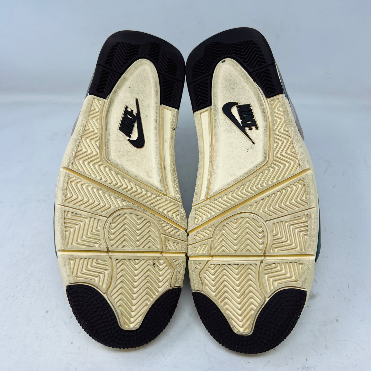 Jordan 4 Retro OG SP A Ma Maniére While You Were Sleeping (Women's)