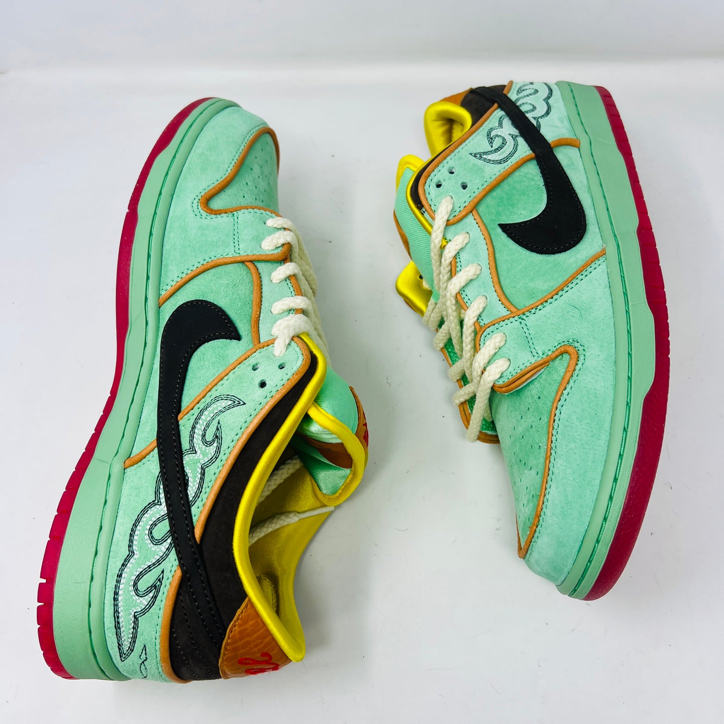 Nike SB Dunk Low Rodeo Tourmaline