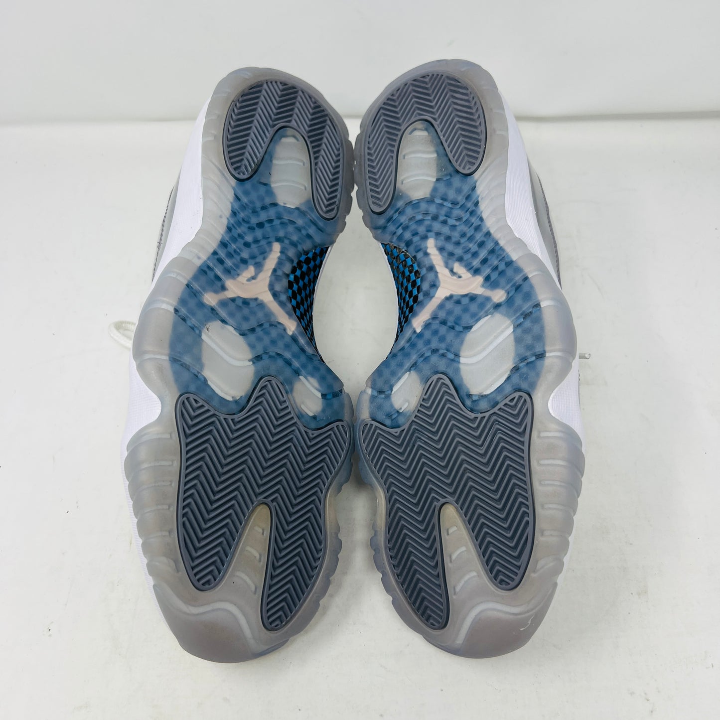Jordan 11 Retro Low Cement Grey