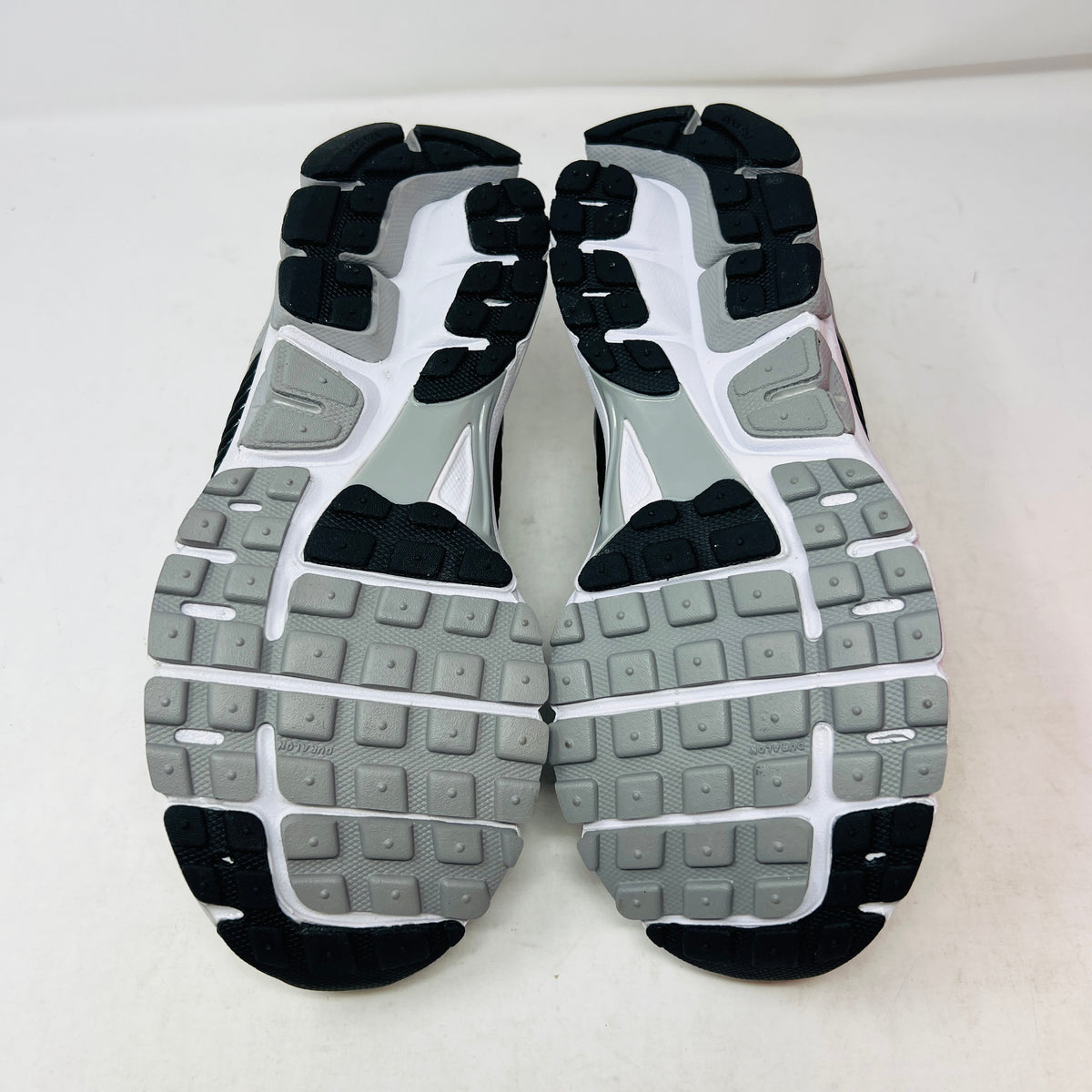 Nike Zoom Vomero 5 Metallic Silver Black