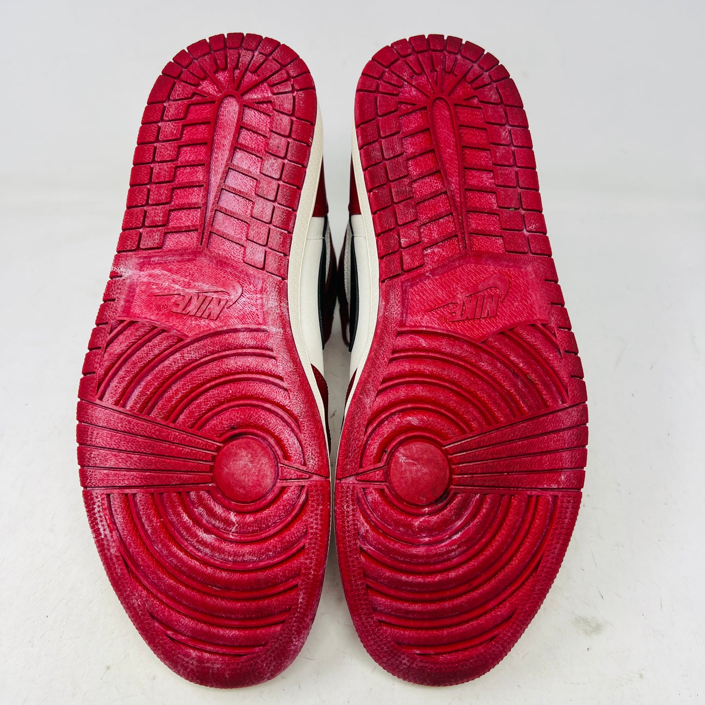 Jordan 1 Retro High OG Chicago Lost and Found