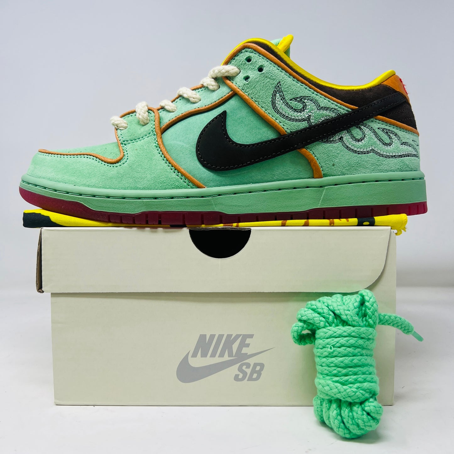Nike SB Dunk Low Rodeo Tourmaline