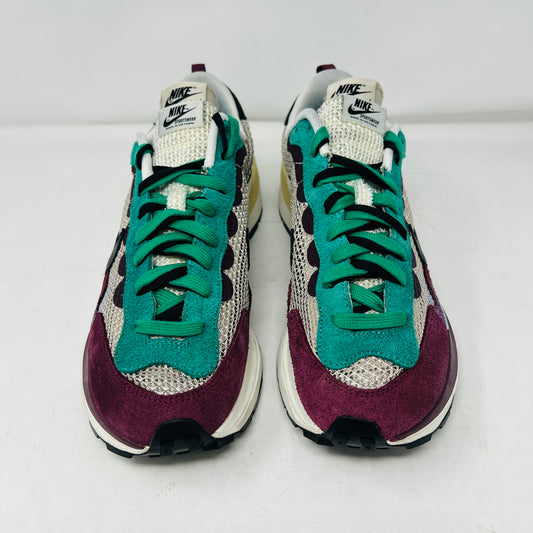 Nike Vaporwaffle sacai Villain Red Neptune Green