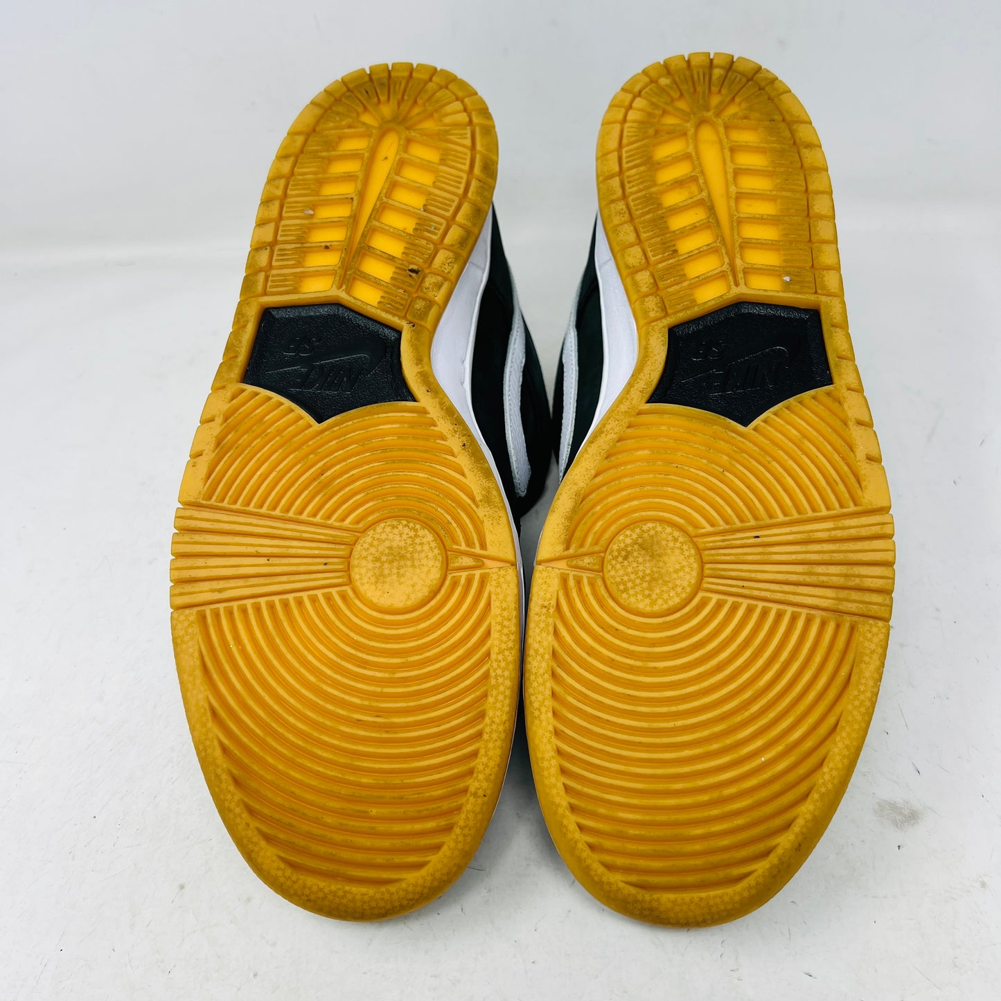 Nike SB Dunk Low Pro Black Gum