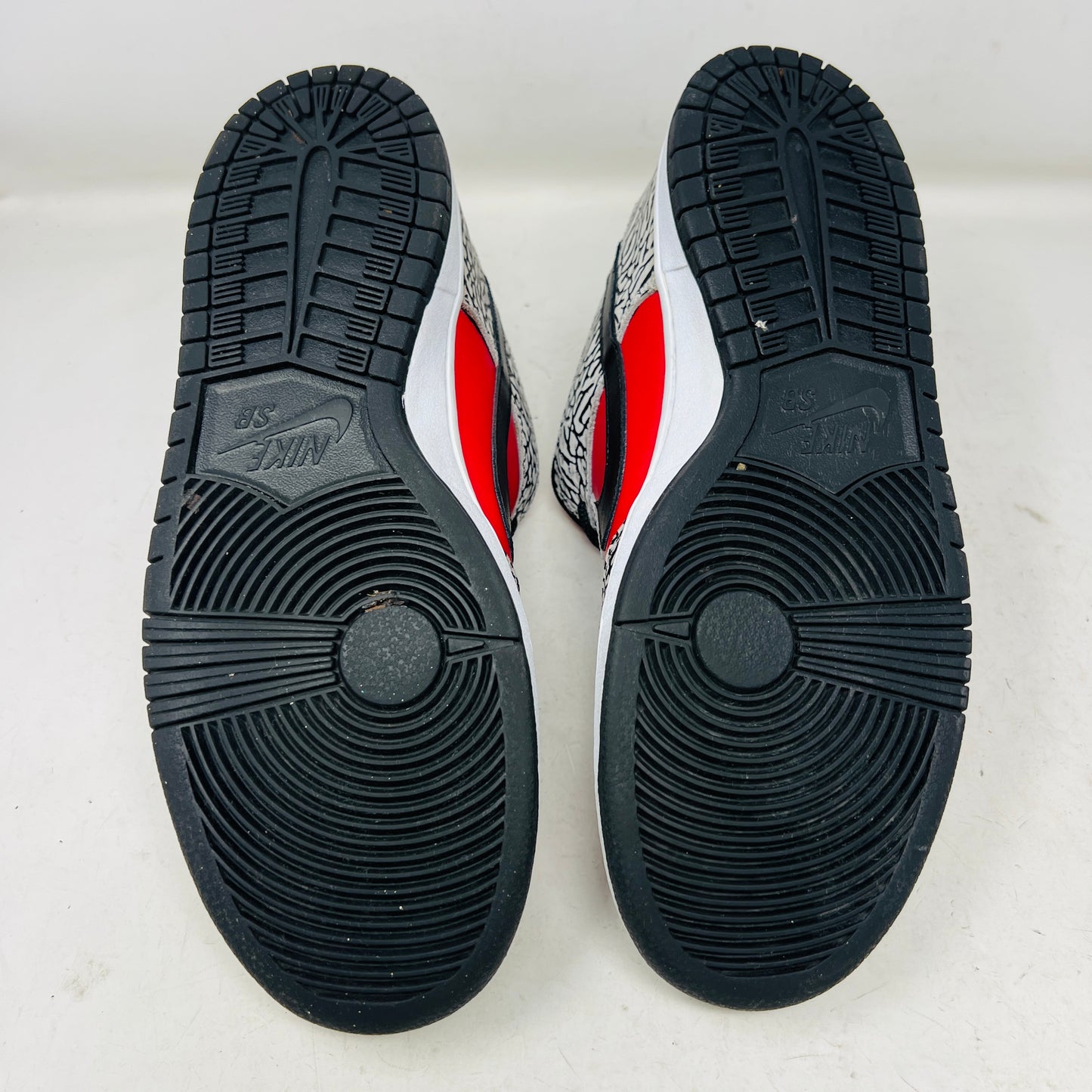 Nike SB Dunk Low Supreme Red Cement (2012)