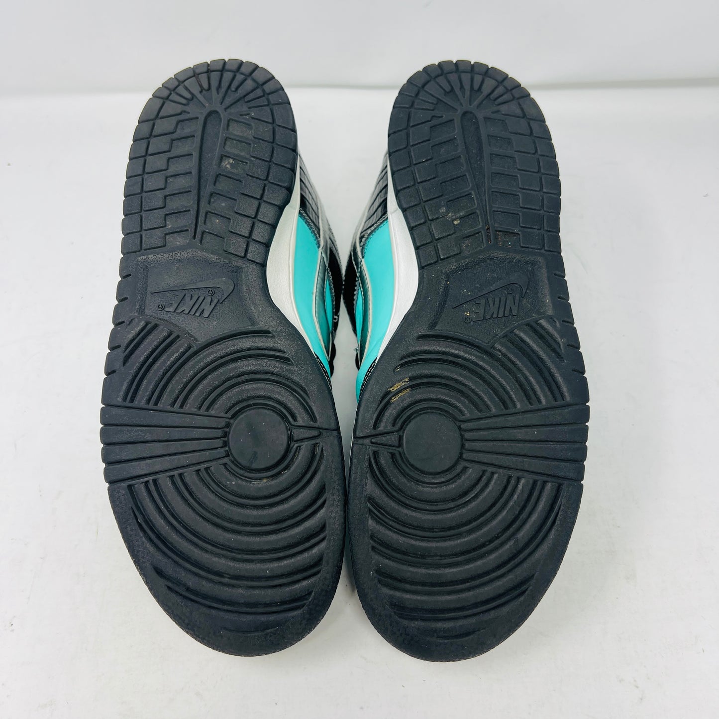 Nike SB Dunk Low Diamond Supply Co.